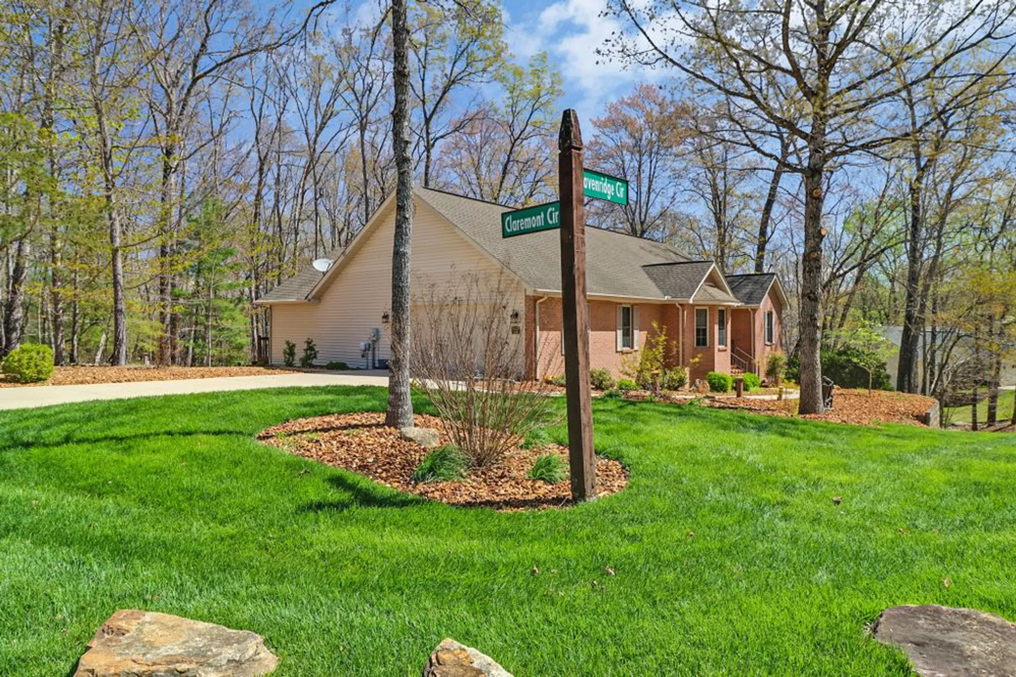 Property Slideshow image 3 of 44 | 10 claremont cir, Crossville, TN, 38558