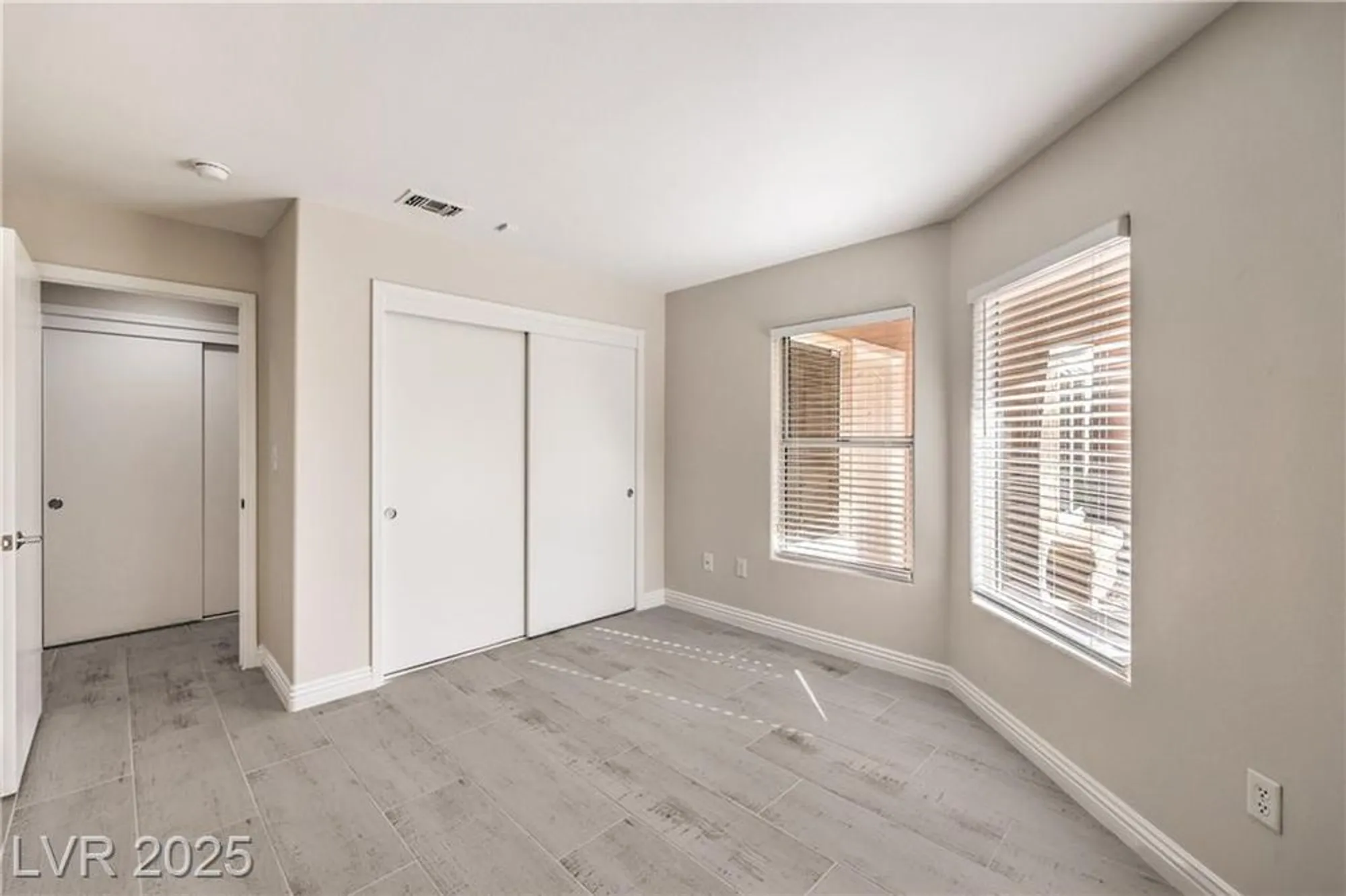 Property Slideshow image 23 of 57 | 10004 heyfield dr, Las Vegas, NV, 89134