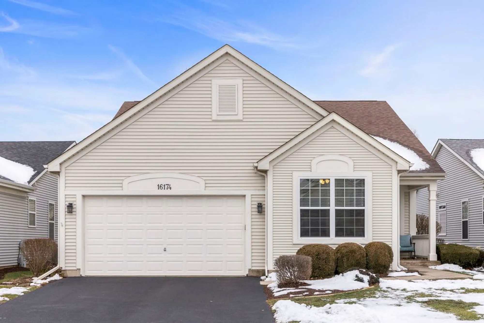 Property Slideshow image 1 of 58 | 16174 seneca lake cir, Crest Hill, IL, 60403