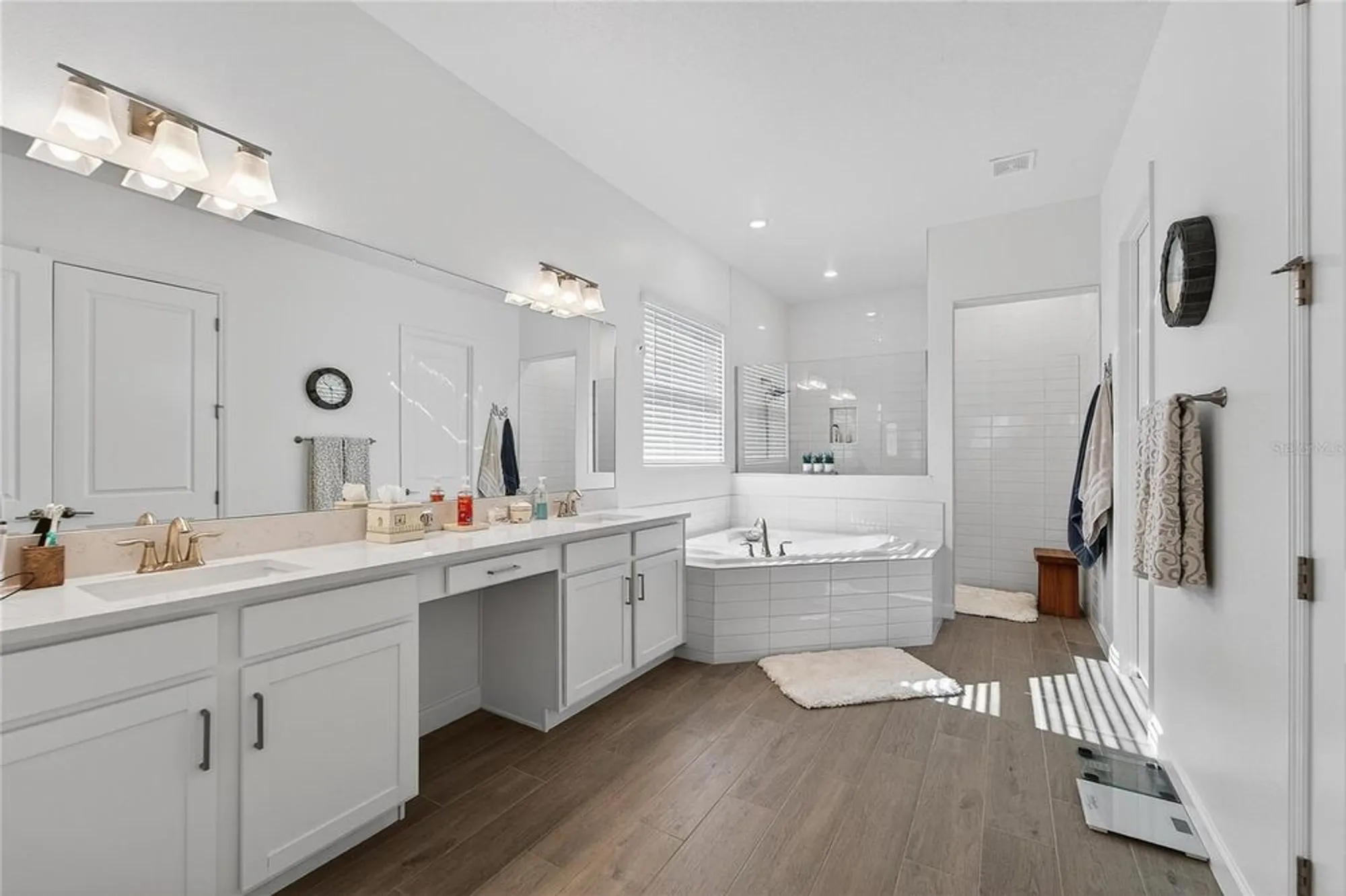 Property Slideshow image 31 of 98 | 17216 scuba crest st, Wimauma, FL, 33598