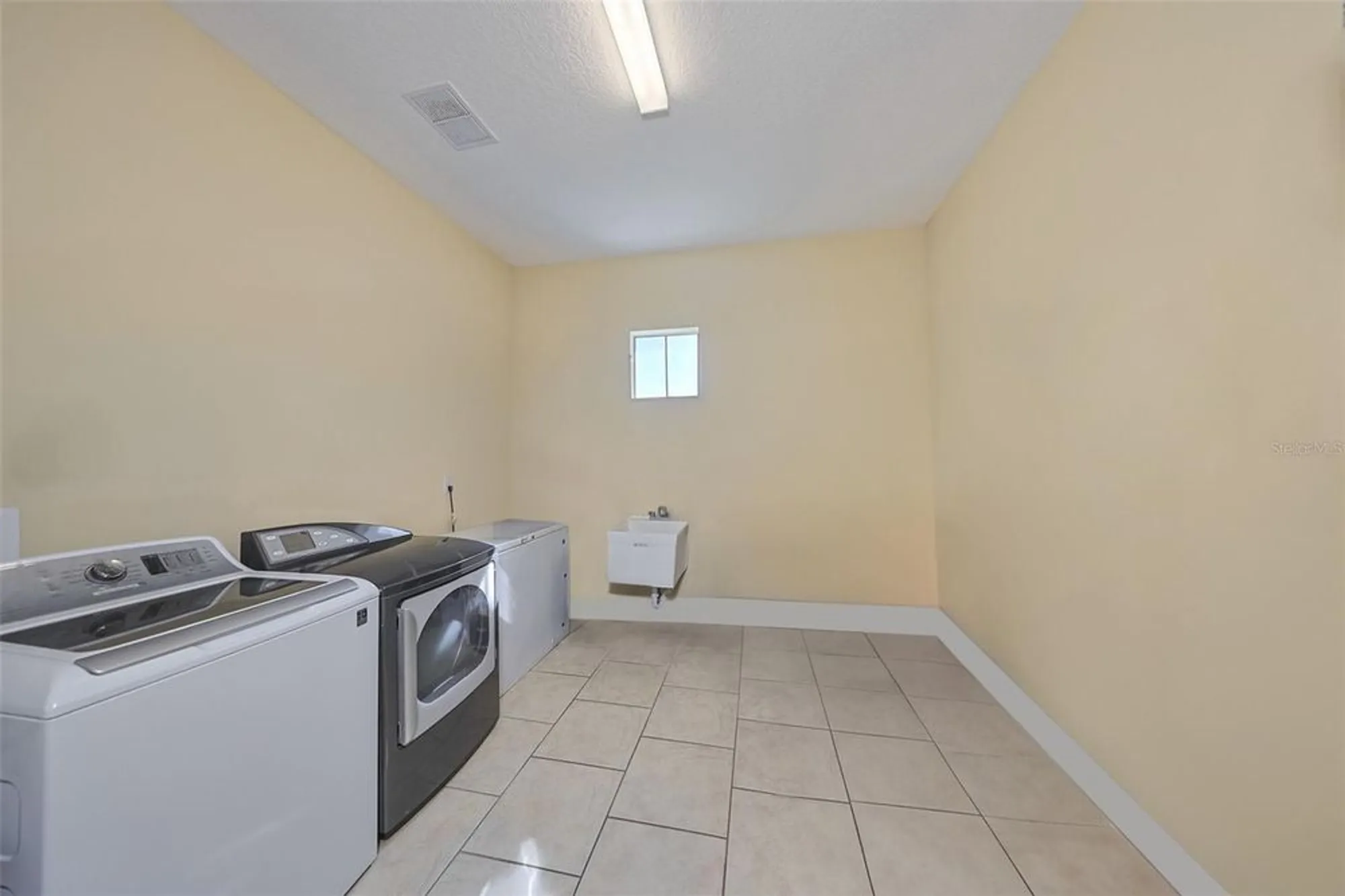 Property Slideshow image 43 of 74 | 613 manns harbor dr, Apollo Beach, FL, 33572