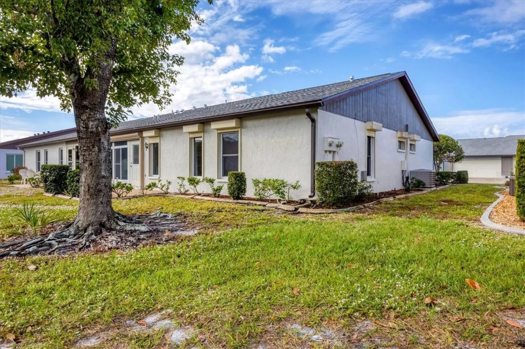 Property Slideshow image 33 of 55 | 606 chestnut ln, Englewood, FL, 34223