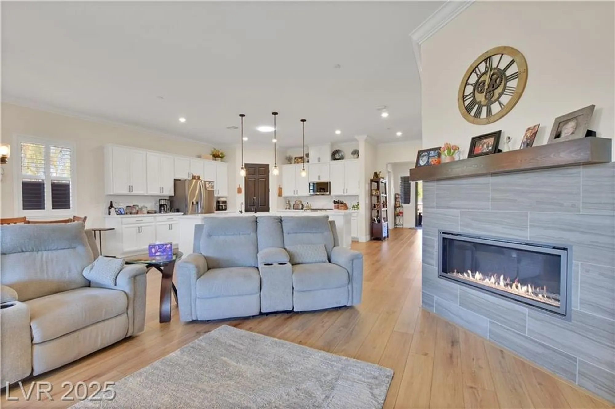 Property Slideshow image 5 of 30 | 677 look lively ct, Henderson, NV, 89011