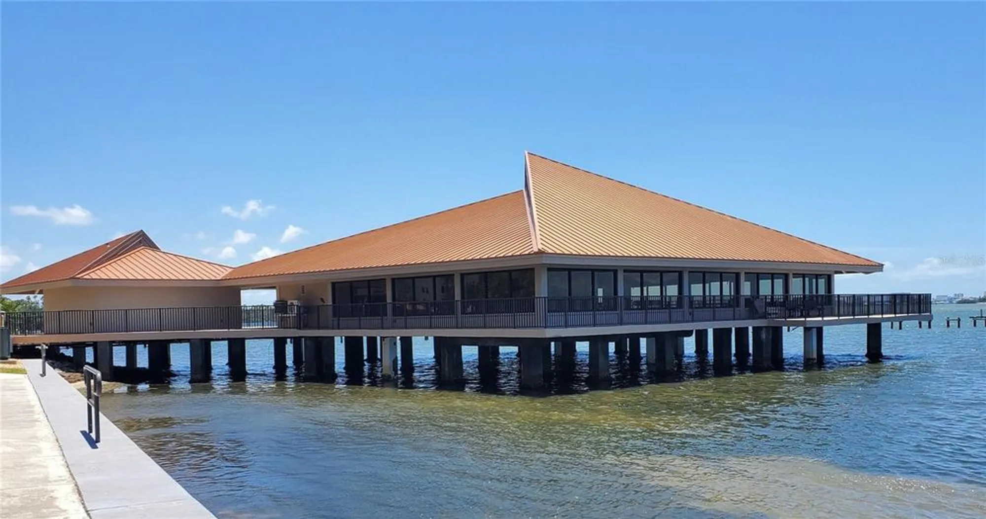 Property Slideshow image 24 of 24 | 632 edgewater dr 832, Dunedin, FL, 34698