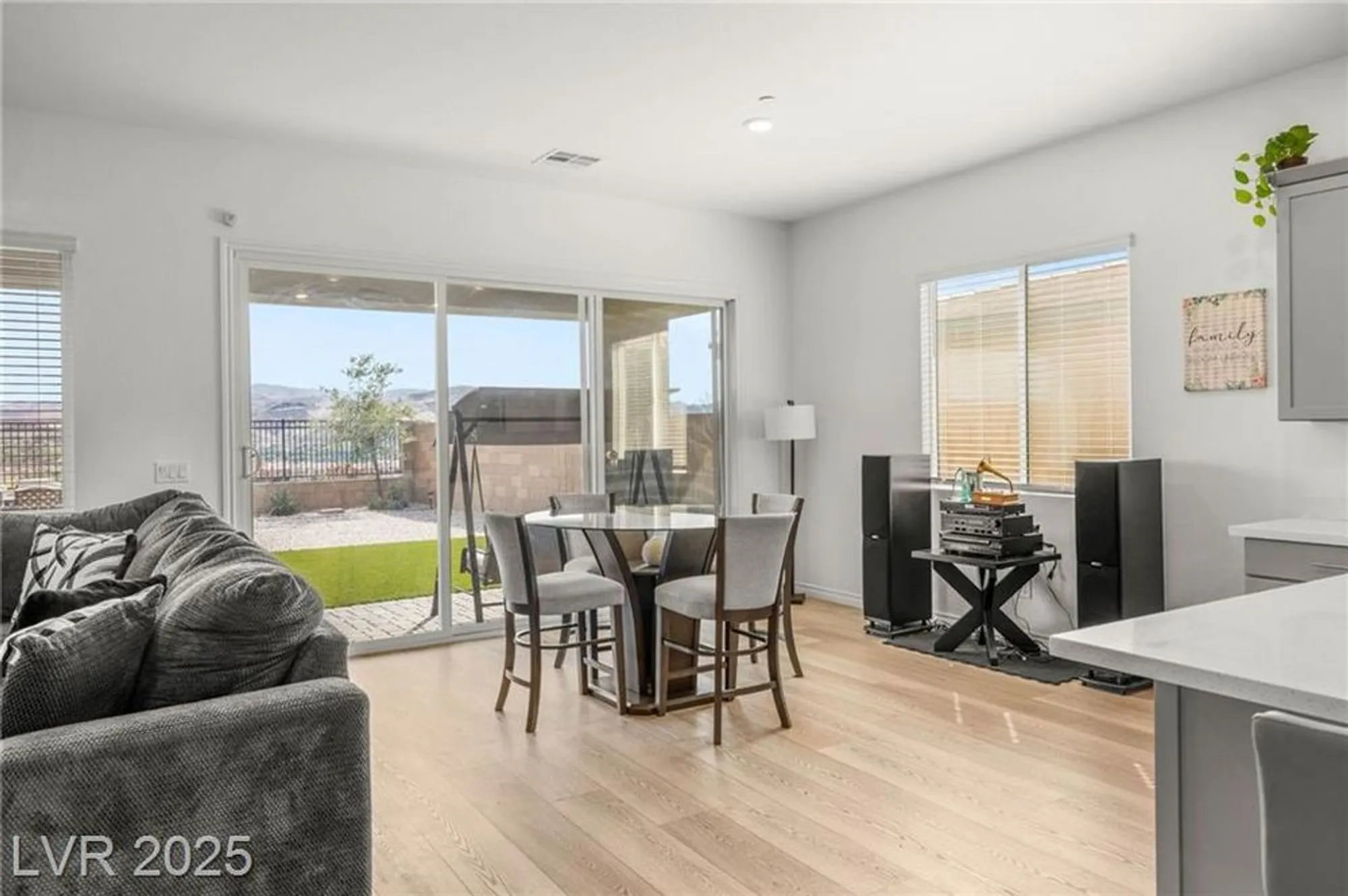 Property Slideshow image 8 of 42 | 116 juliette pointe ln, Henderson, NV, 89011