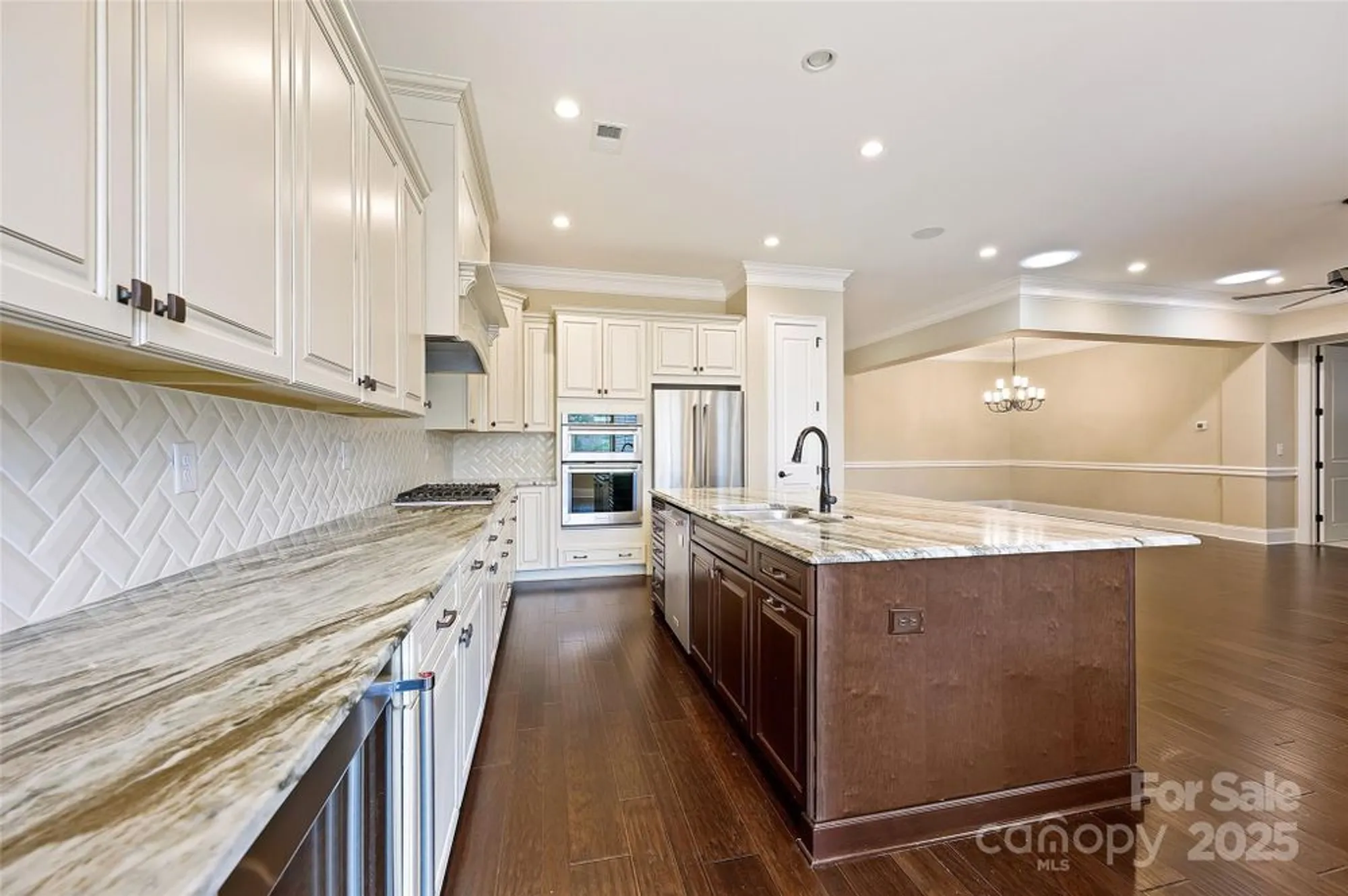 Property Slideshow image 12 of 27 | 14629 glen valley ct, Charlotte, NC, 28278