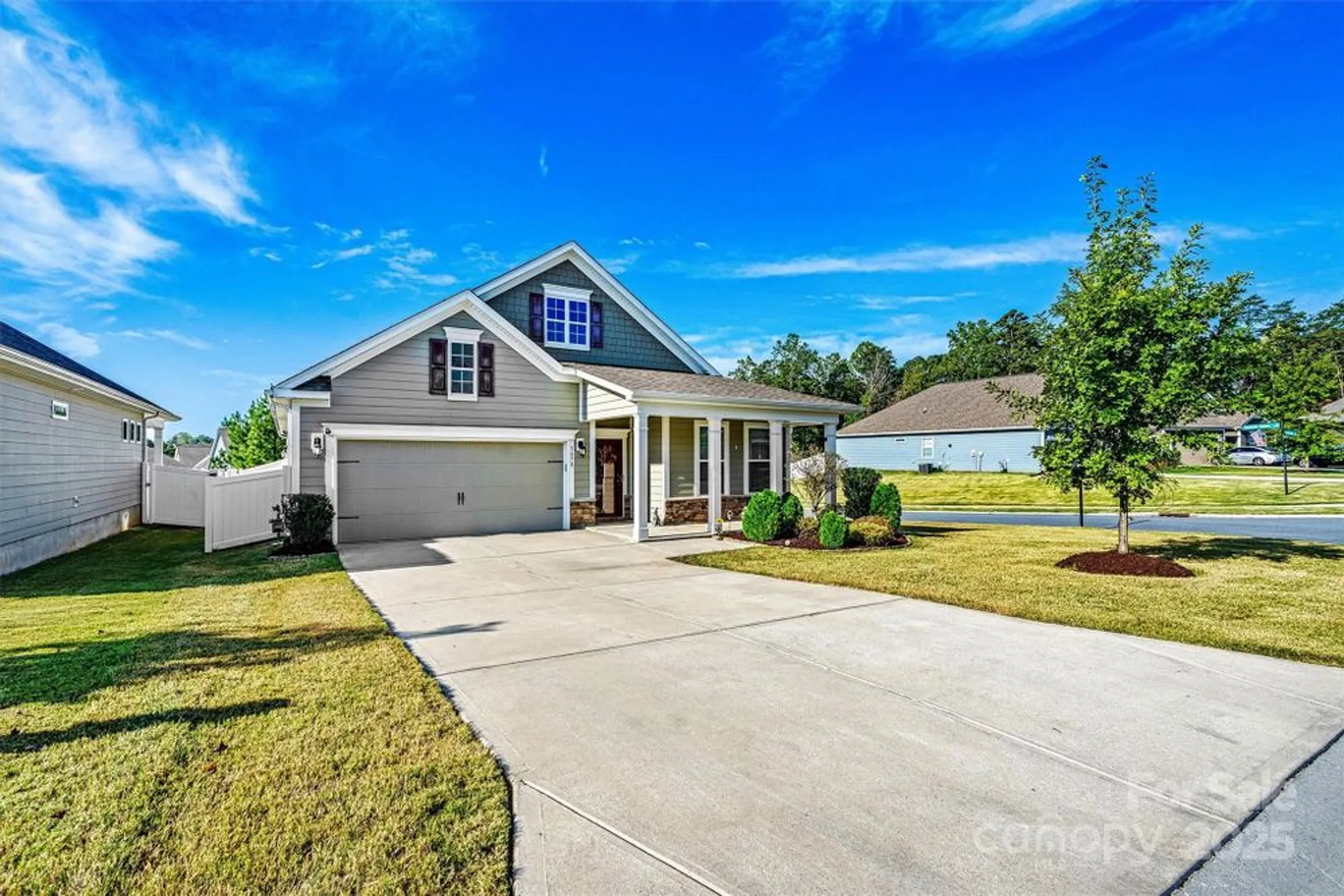 Property Slideshow image 3 of 45 | 3678 norman view dr, Sherrills Ford, NC, 28673