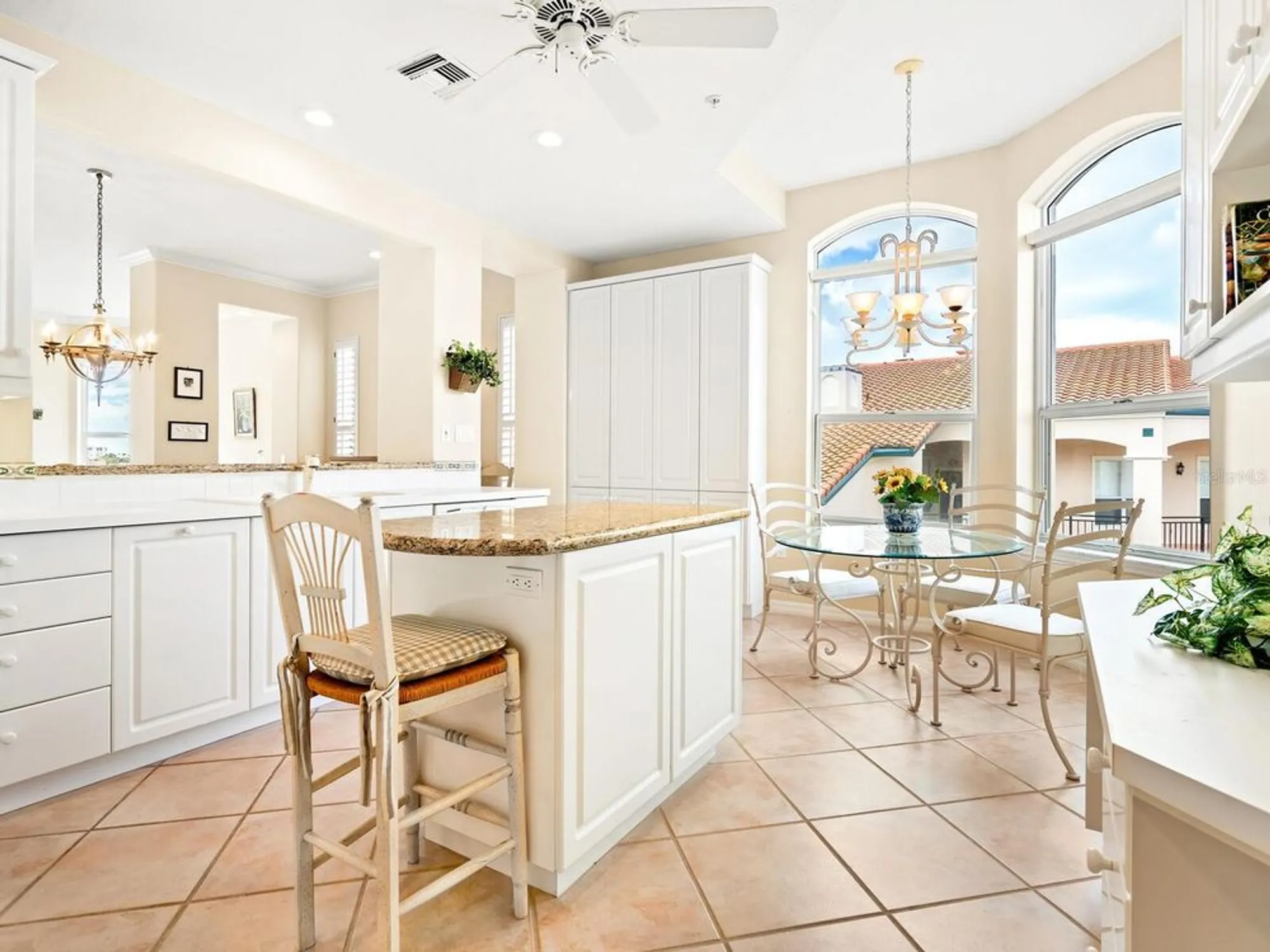 Property Slideshow image 13 of 38 | 5440 eagles point cir 405, Sarasota, FL, 34231