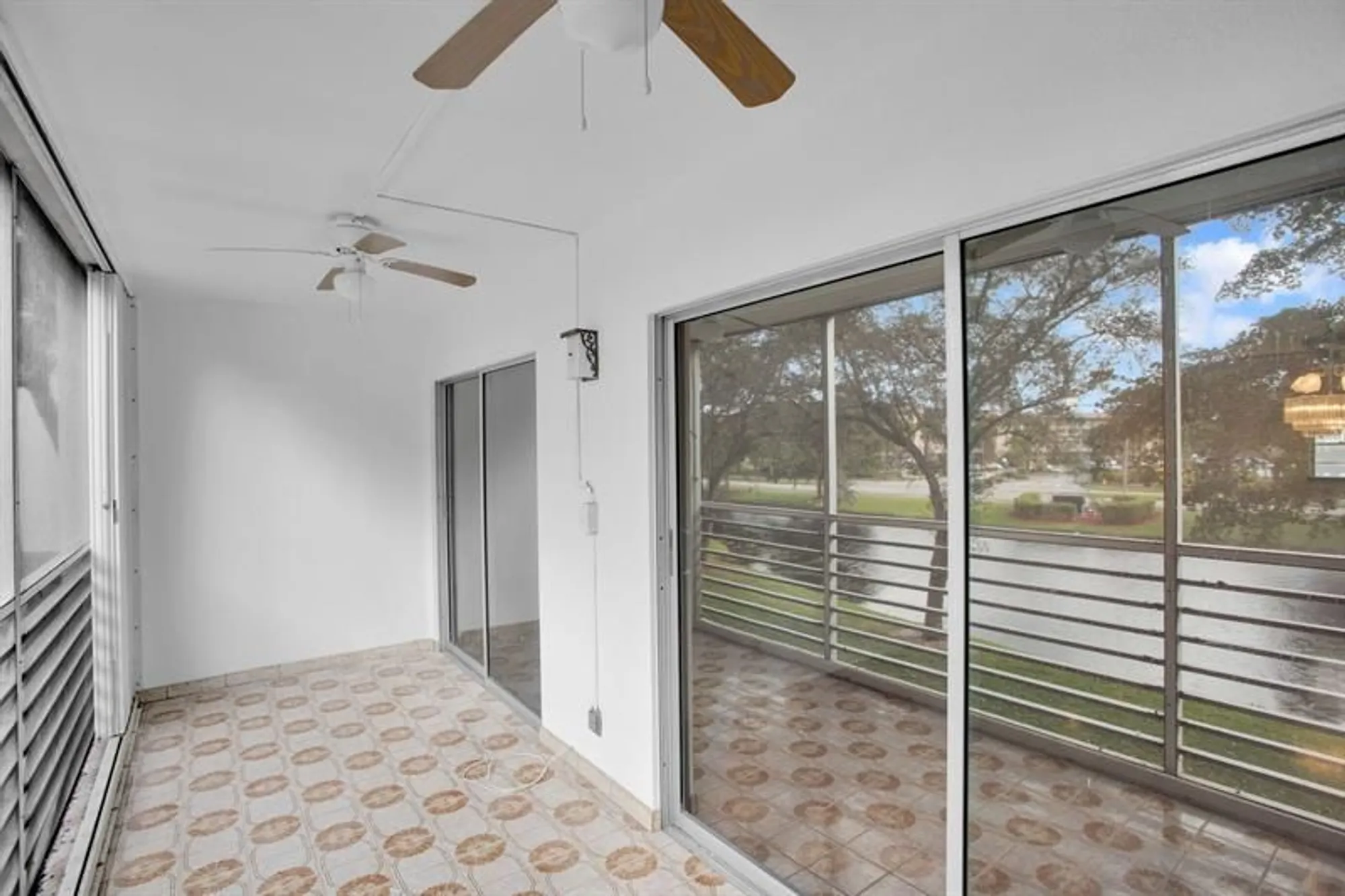 Property Slideshow image 17 of 31 | 2006 granada dr n2, Coconut Creek, FL, 33066