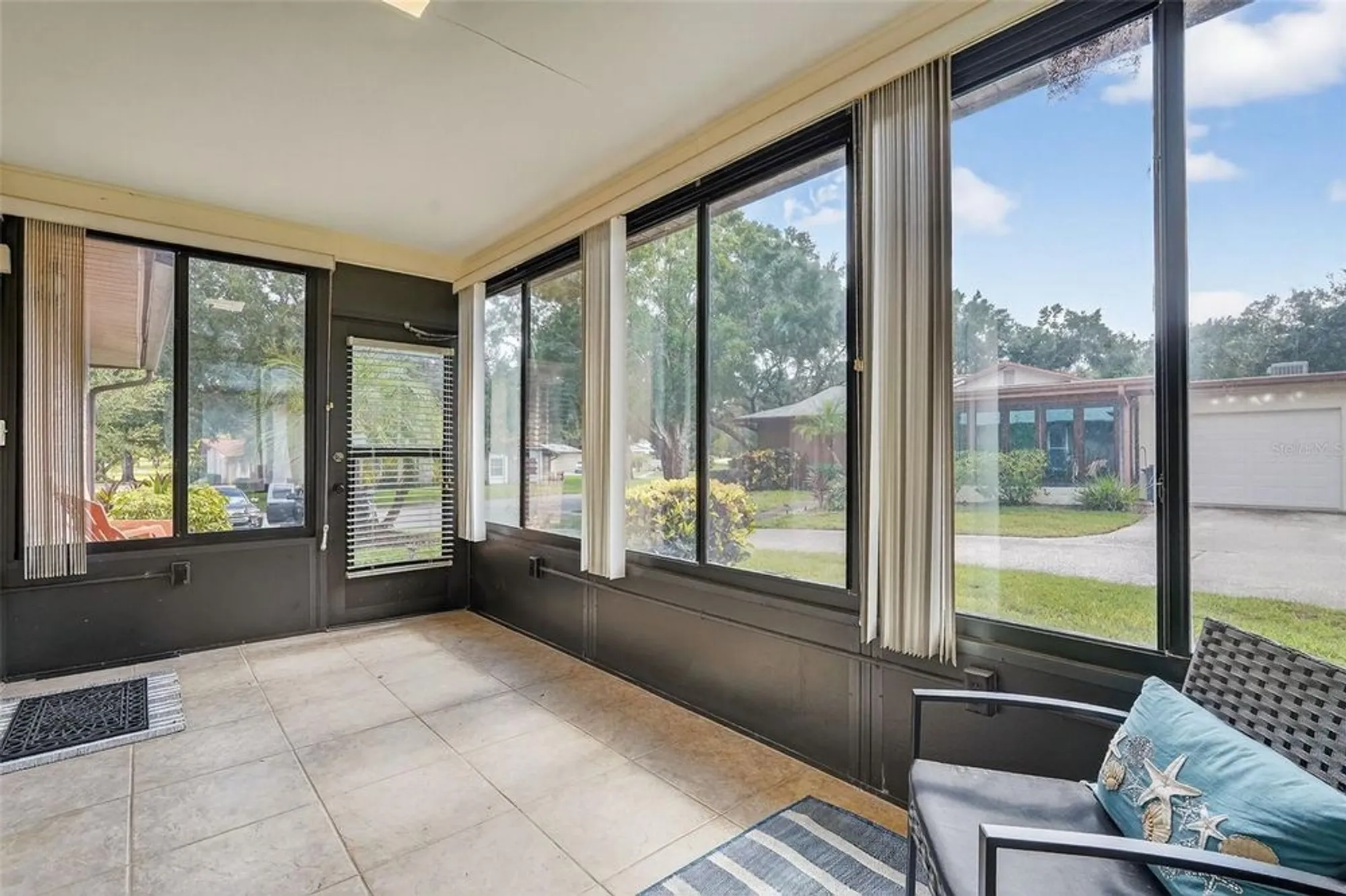 Property Slideshow image 9 of 30 | 2320 shelly dr b, Palm Harbor, FL, 34684