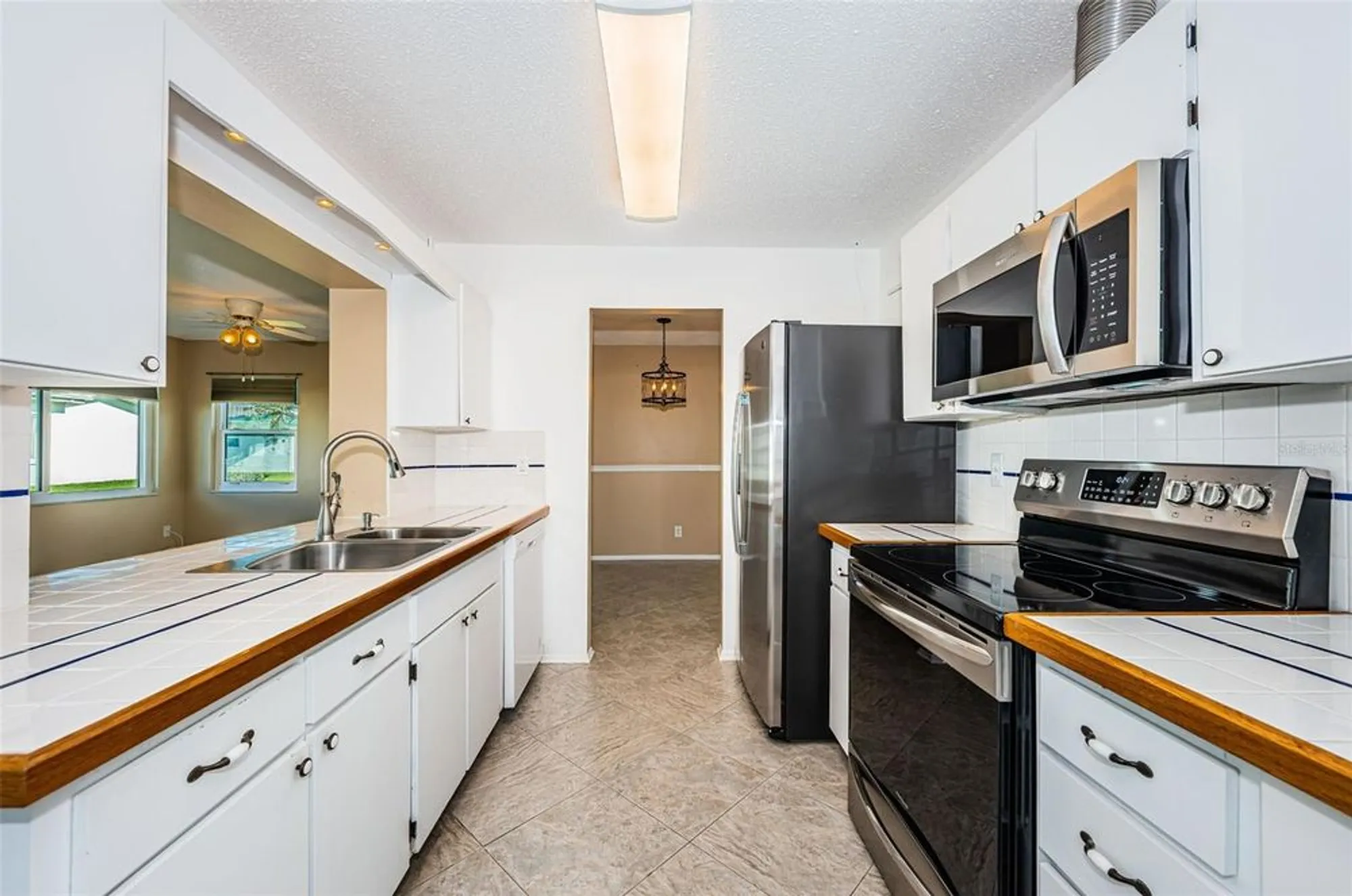 Property Slideshow image 12 of 62 | 3547 100th ter n, Pinellas Park, FL, 33782