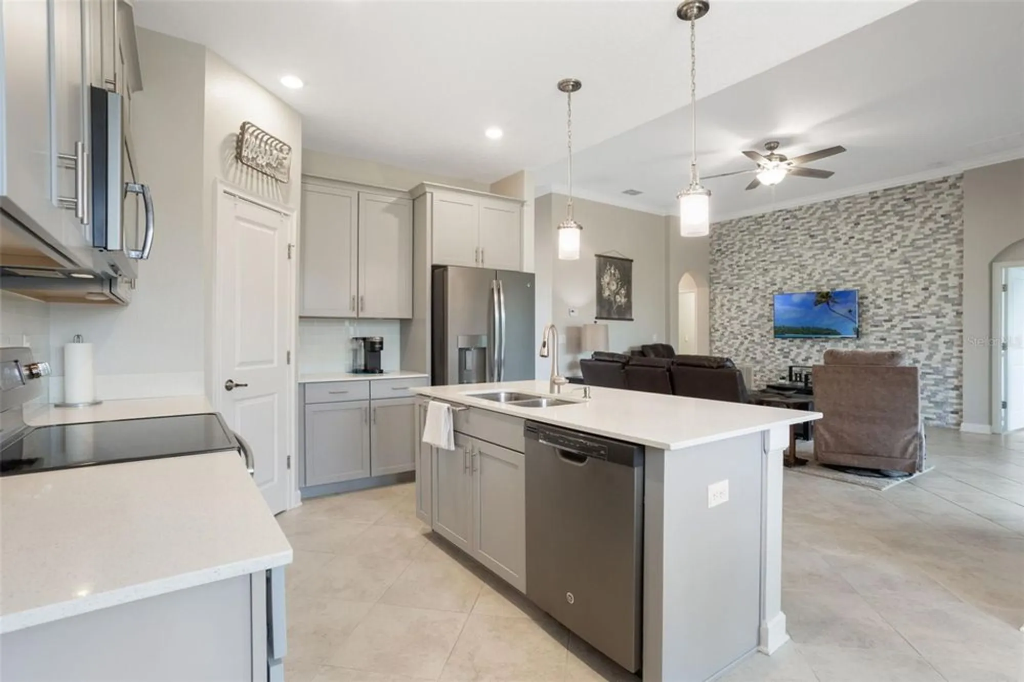 Property Slideshow image 10 of 51 | 3987 bedford ave, Winter Haven, FL, 33884