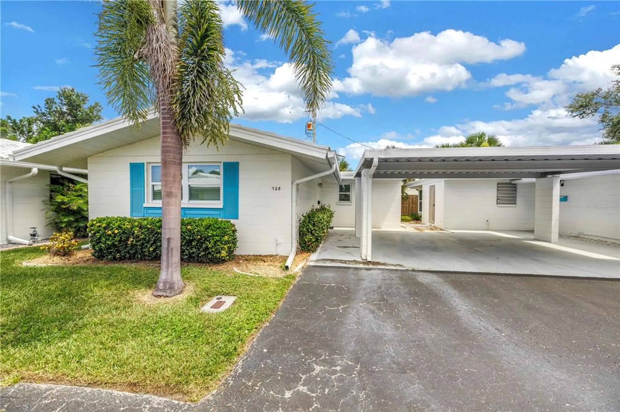 Property Slideshow image 4 of 28 | 728 caribbean cir 25, Venice, FL, 34293
