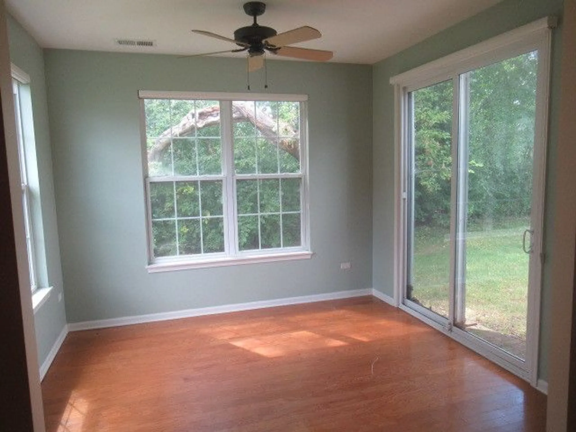 Property Slideshow image 5 of 24 | 12334 daphne dr, Huntley, IL, 60142