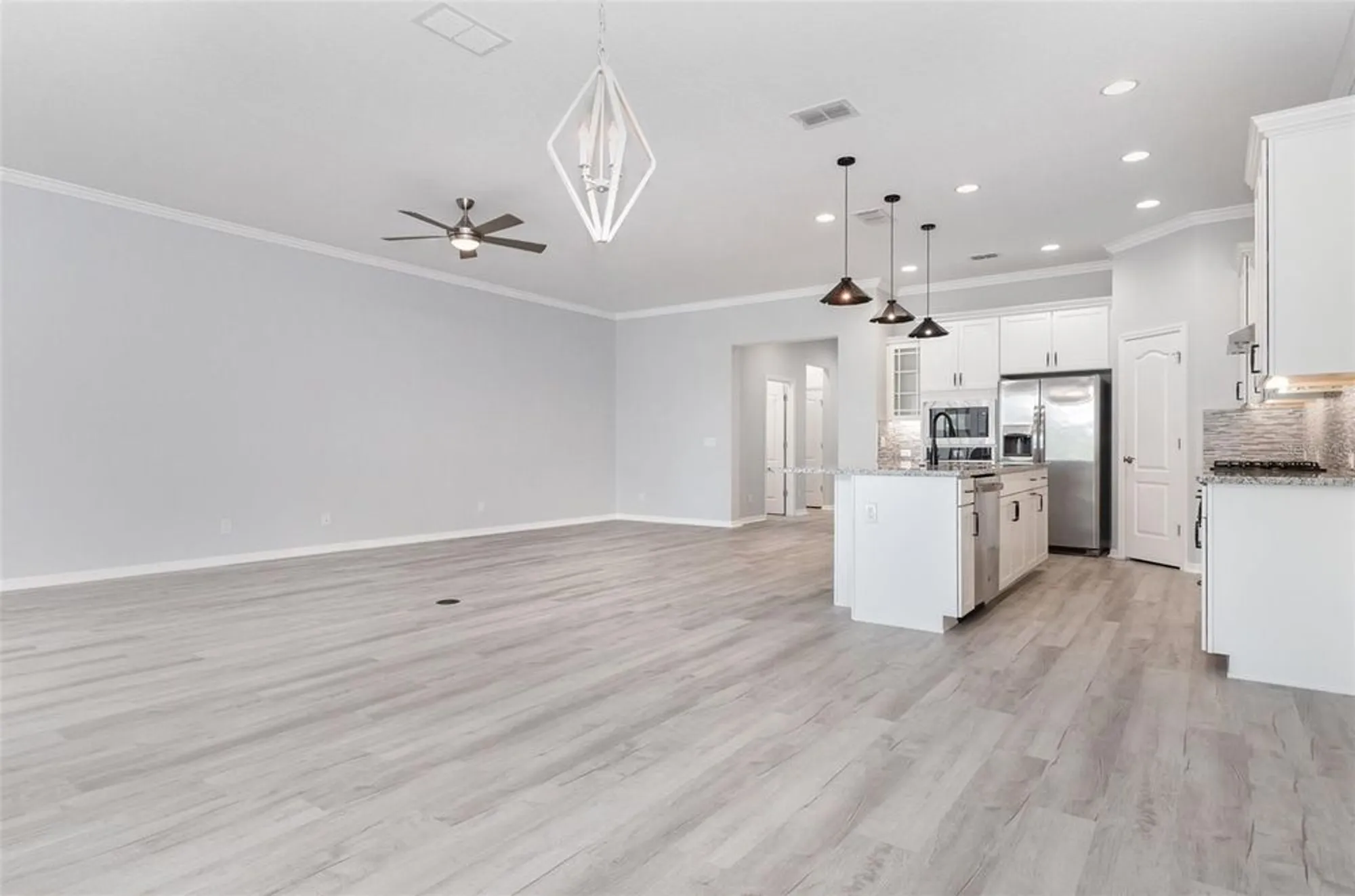 Property Slideshow image 7 of 35 | 2017 flora pass pl, Kissimmee, FL, 34747