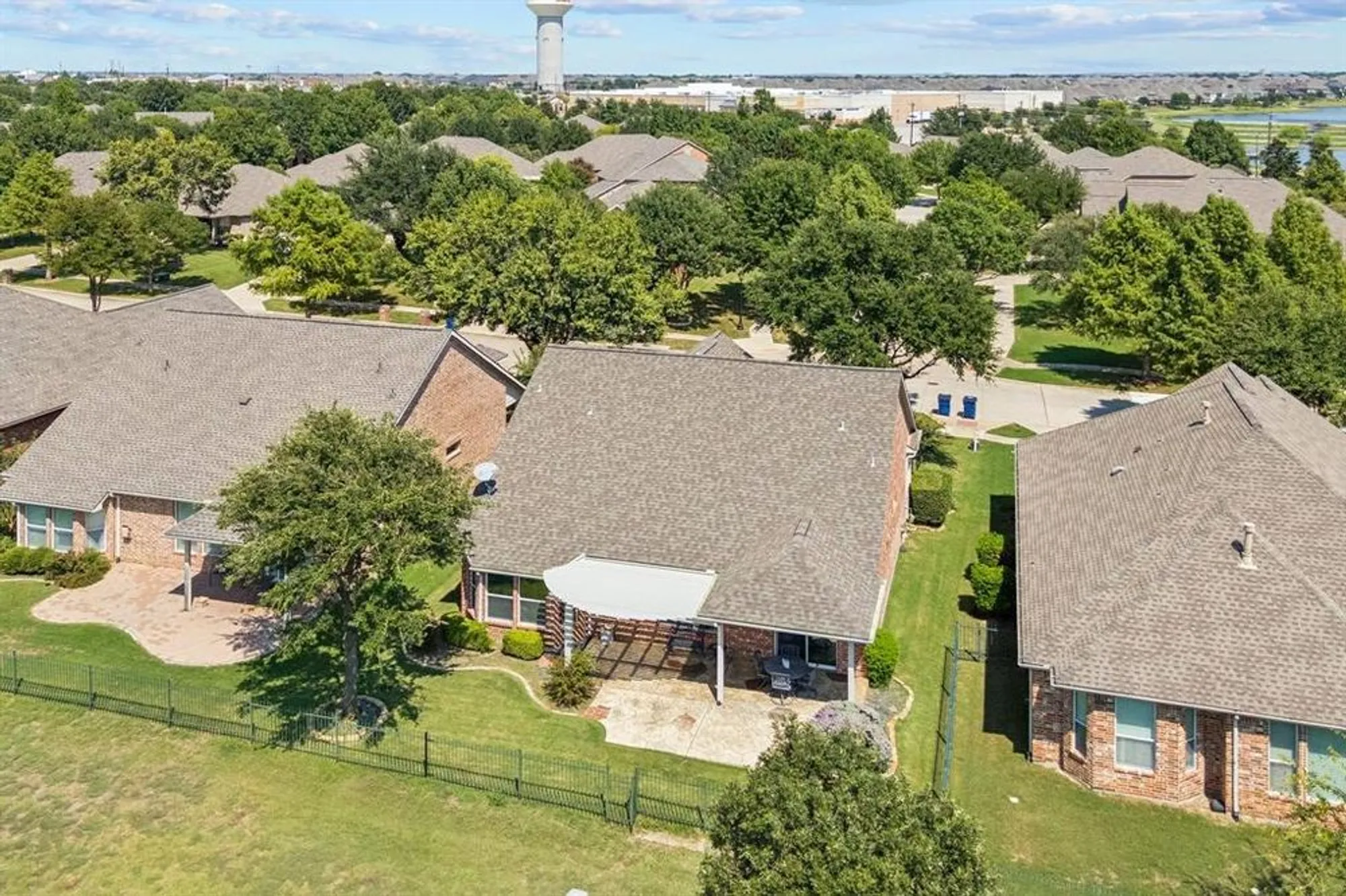 Property Slideshow image 25 of 32 | 7313 reflection bay dr, Frisco, TX, 75036