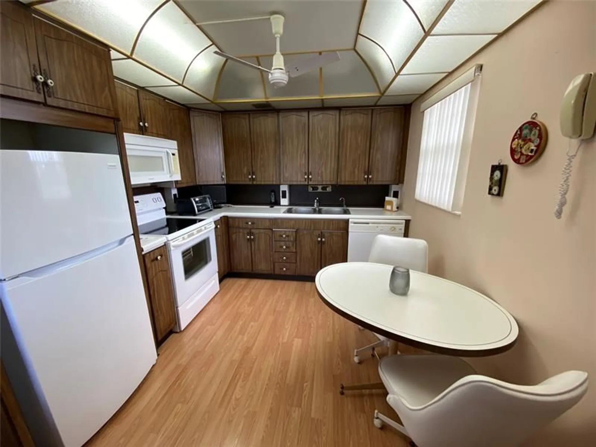 Property Slideshow image 5 of 42 | 4101 oakridge v # 4101, Deerfield Beach, FL, 33442