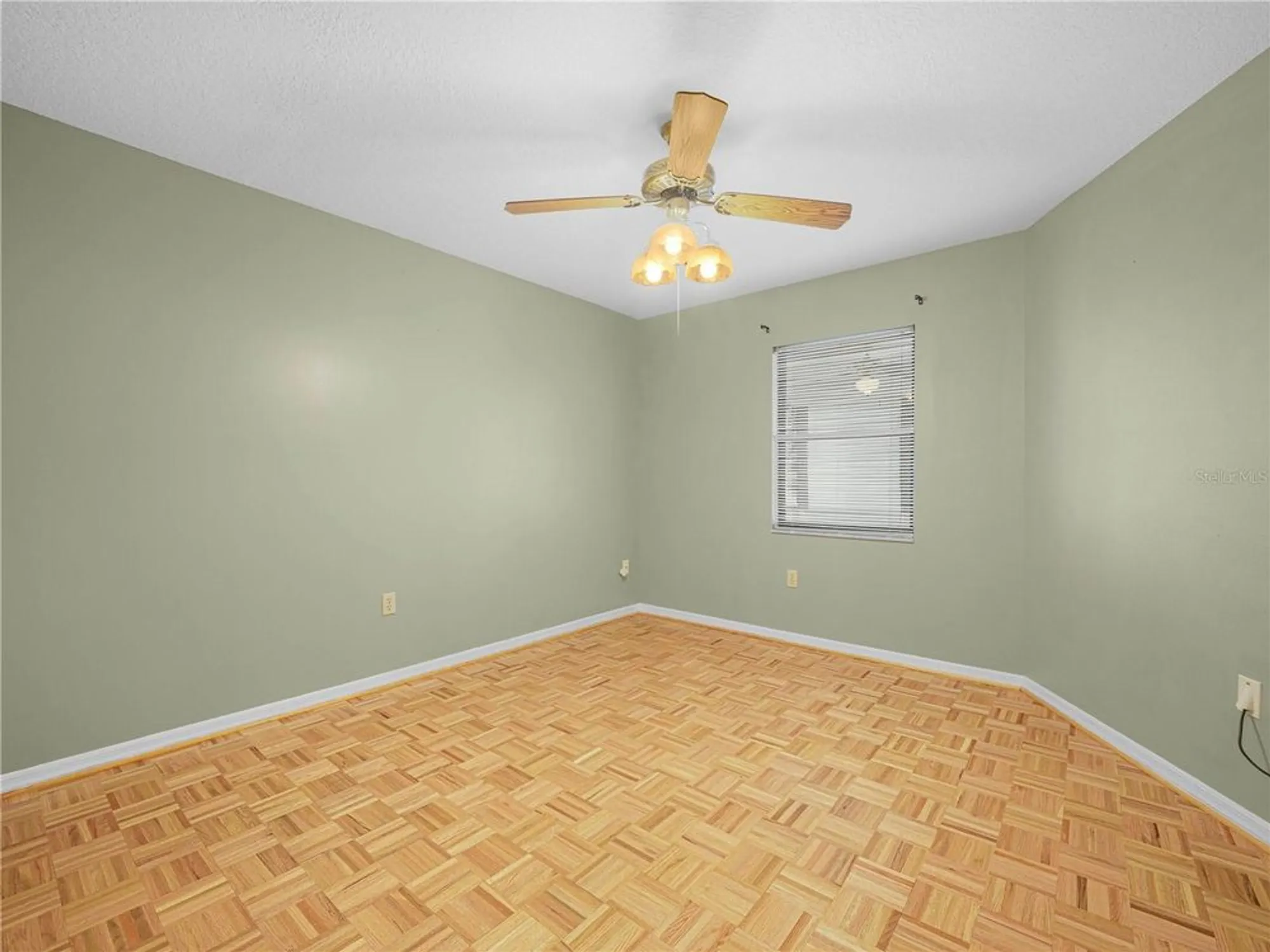 Property Slideshow image 16 of 26 | 6011 condor dr, Lakeland, FL, 33809