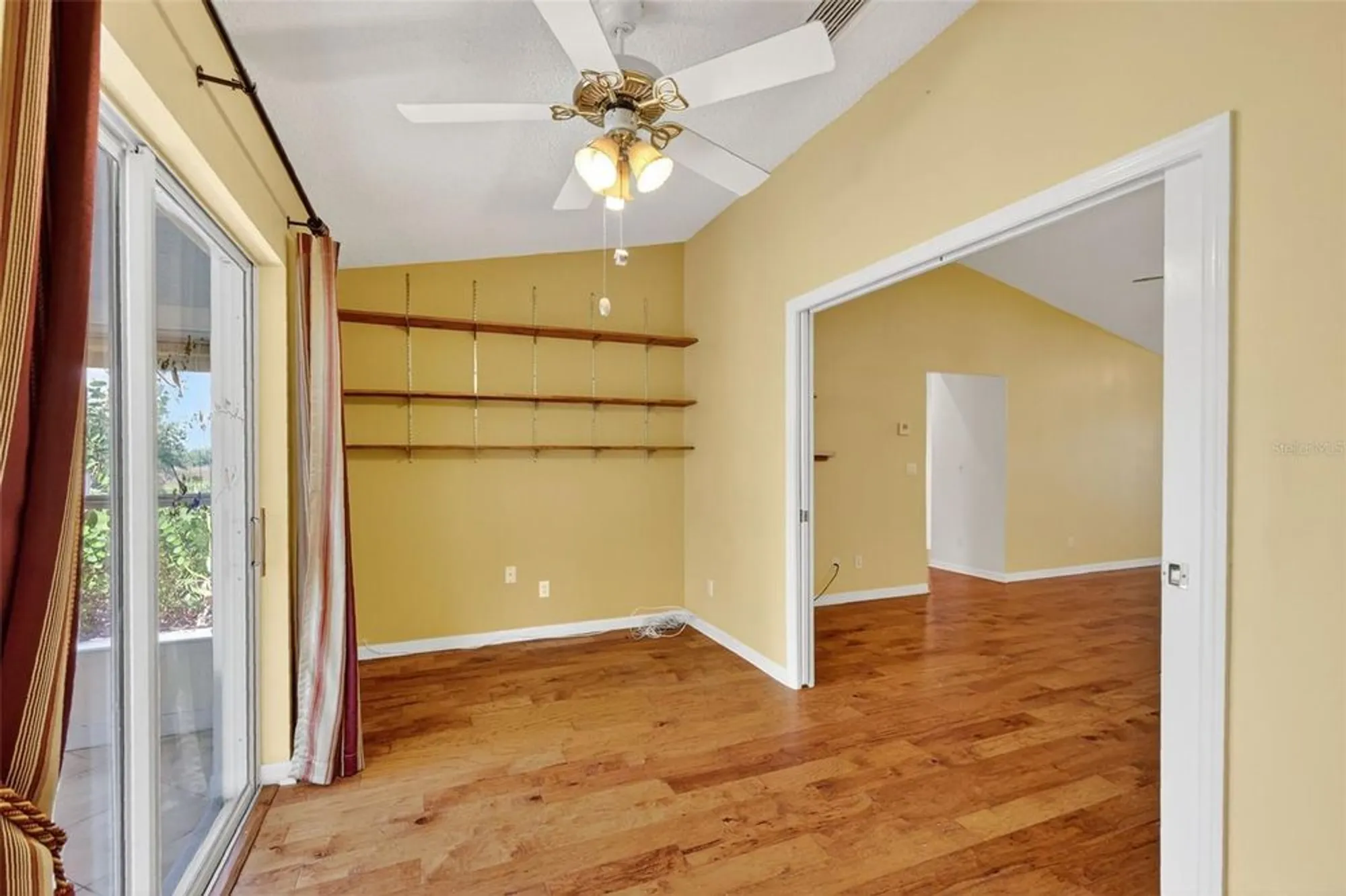 Property Slideshow image 23 of 69 | 21902 king henry ave, Leesburg, FL, 34748