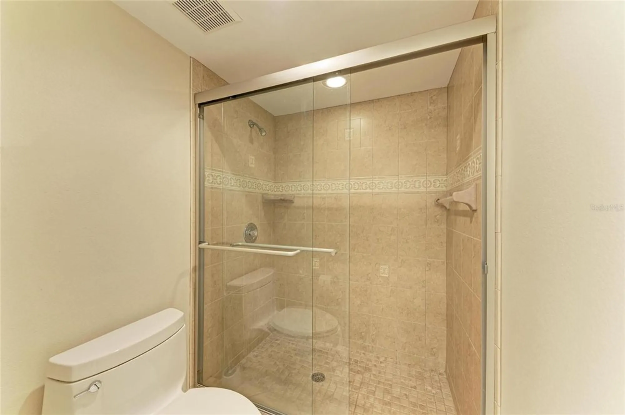 Property Slideshow image 18 of 45 | 1247 edgewater cir # 1247, Bradenton, FL, 34209