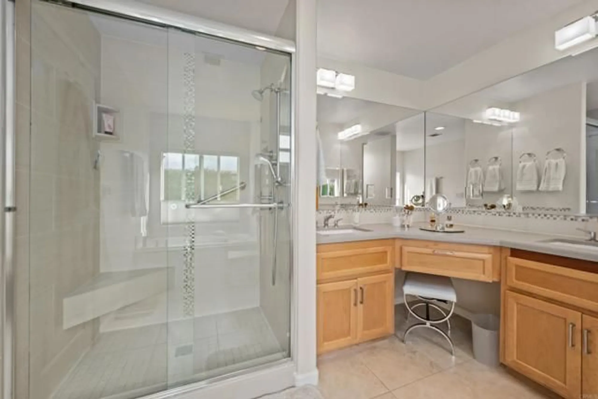 Property Slideshow image 15 of 31 | 5155 don rodolfo dr, Carlsbad, CA, 92010