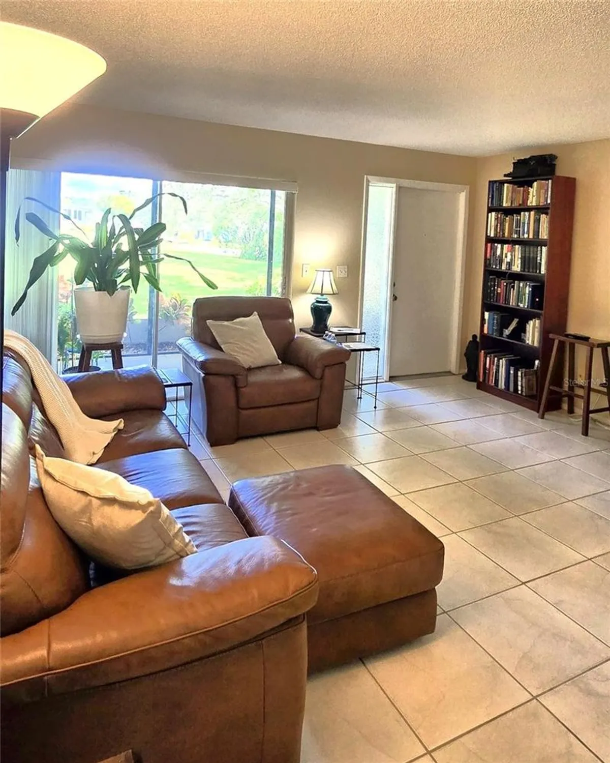 Property Slideshow image 7 of 31 | 2390 shelly dr d, Palm Harbor, FL, 34684