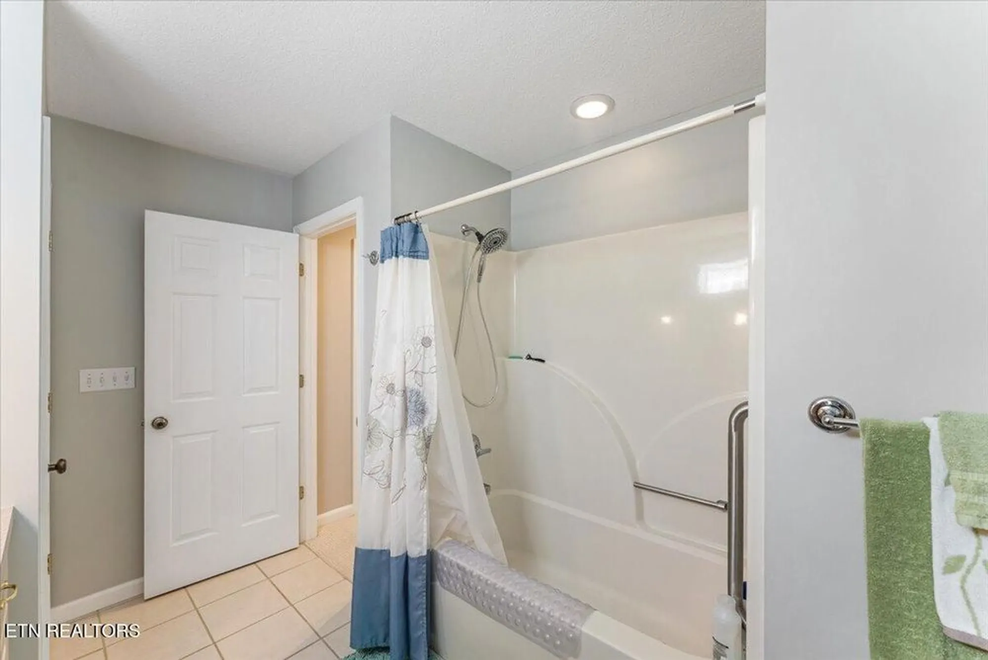 Property Slideshow image 44 of 55 | 108 wewoka way, Loudon, TN, 37774