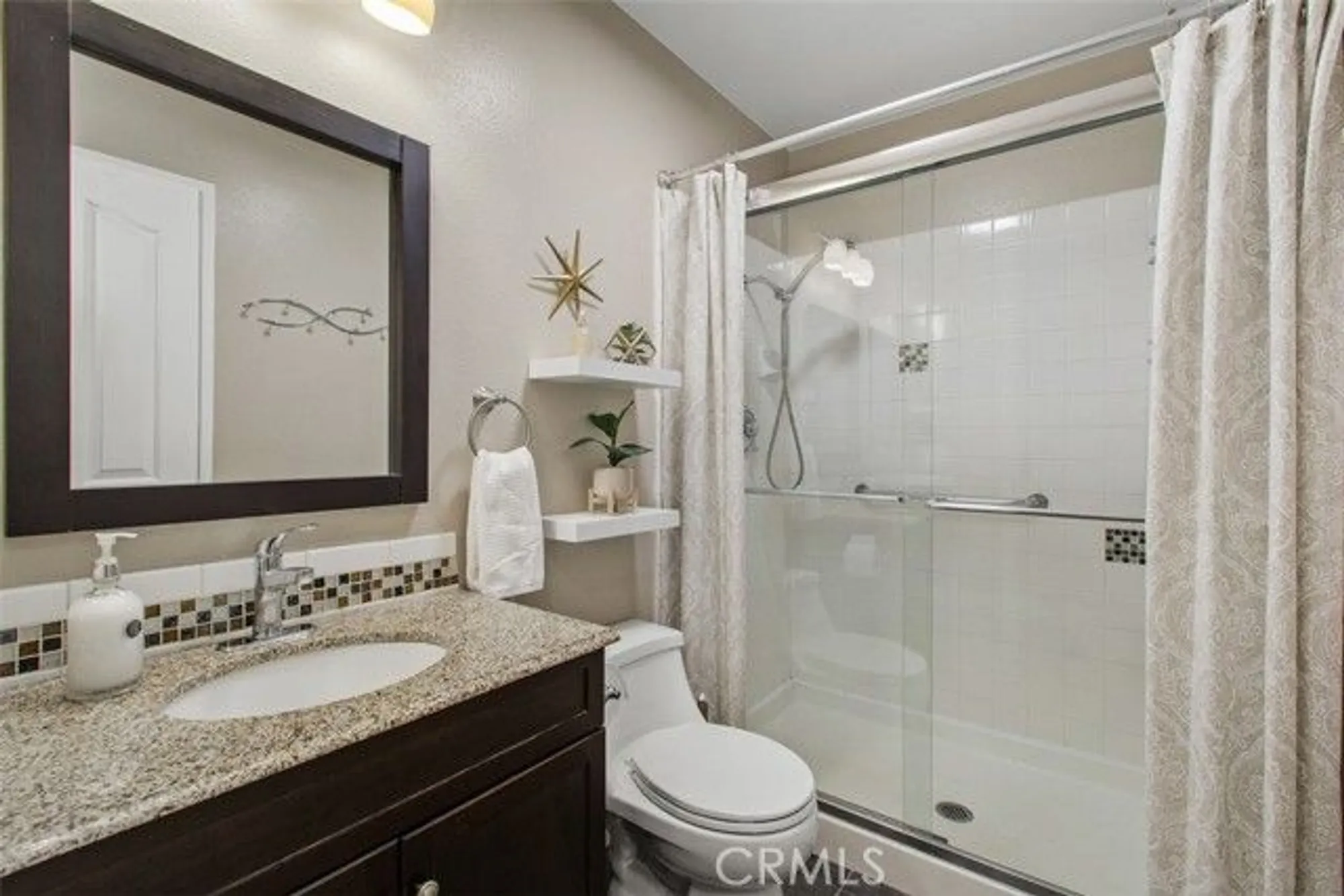 Property Slideshow image 18 of 45 | 40442 via amapola, Murrieta, CA, 92562