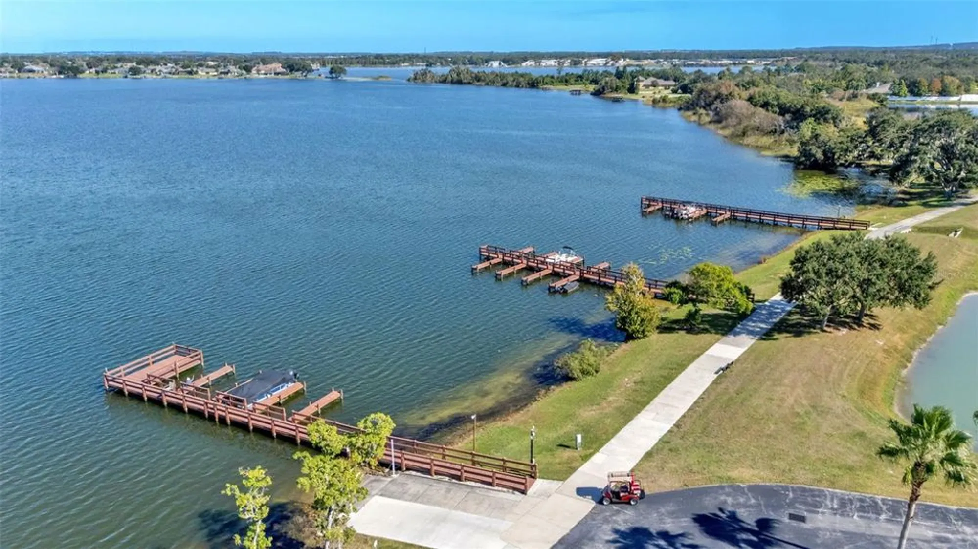 Property Slideshow image 10 of 80 | 4016 carteret dr, Winter Haven, FL, 33884