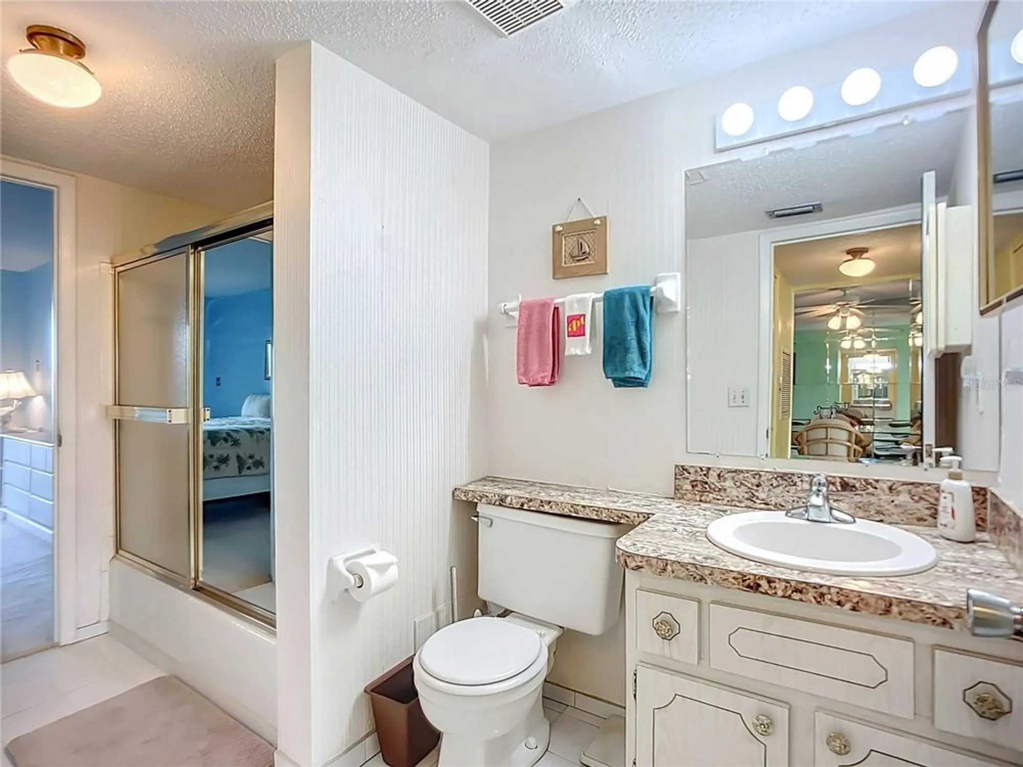 Property Slideshow image 18 of 51 | 3783 lake bayshore dr # h404, Bradenton, FL, 34205