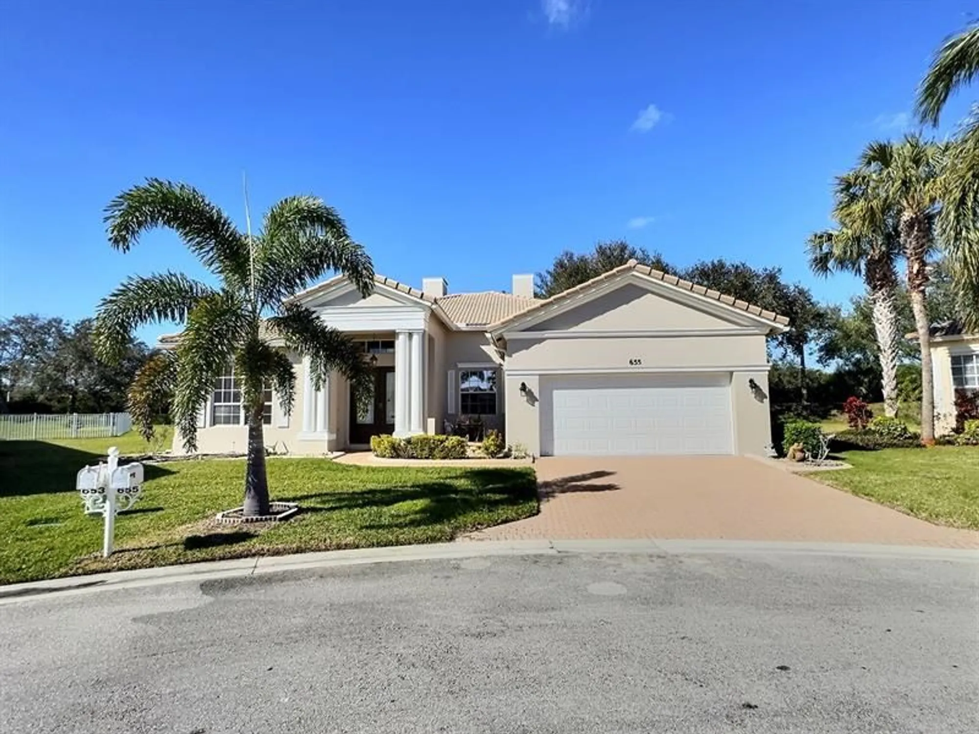 Property Slideshow image 2 of 46 | 655 sw long key ct, Port Saint Lucie, FL, 34986