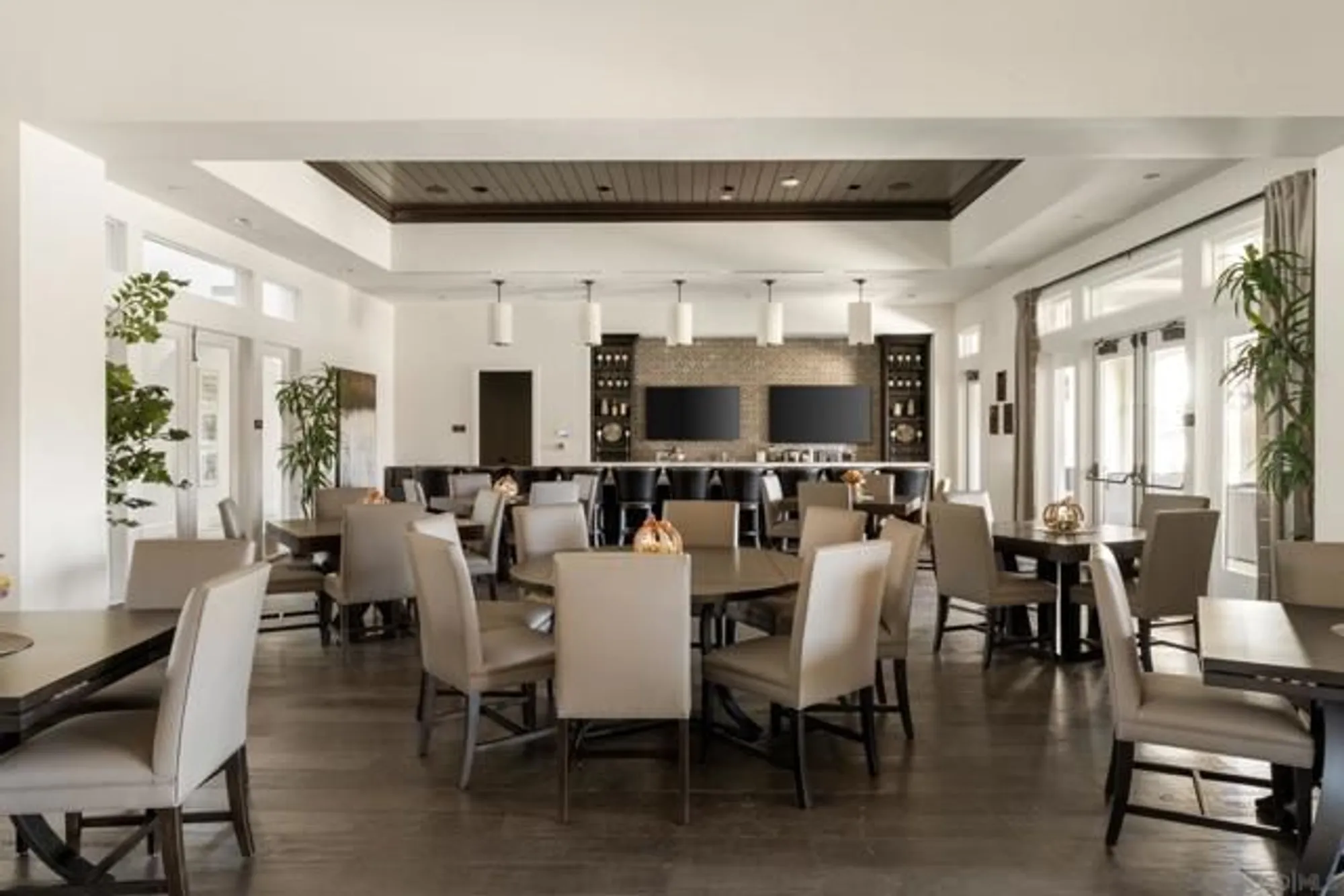 Property Slideshow image 28 of 41 | 7964 auberge cir, San Diego, CA, 92127