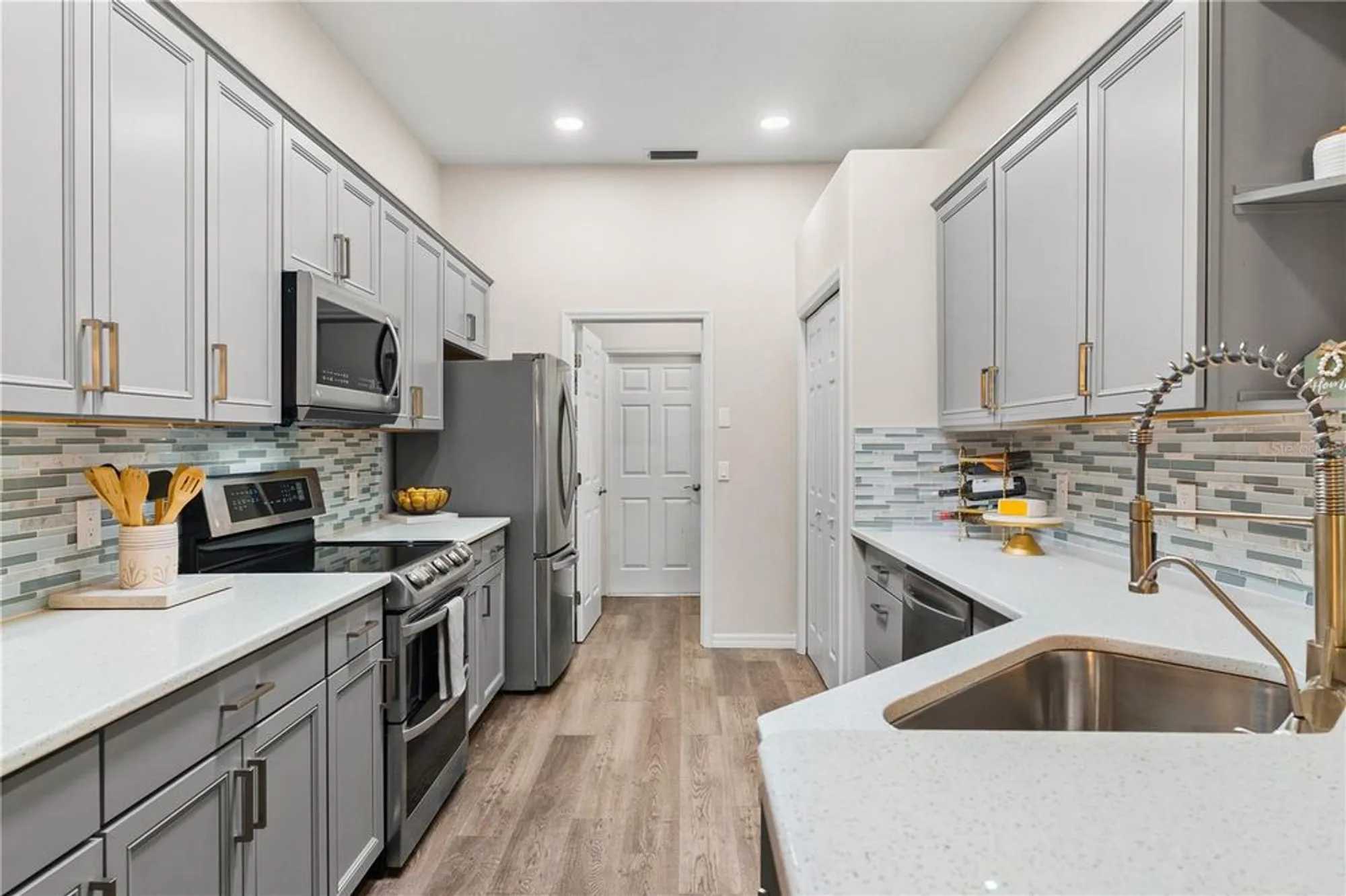 Property Slideshow image 16 of 44 | 6152 topsail rd, Lady Lake, FL, 32159