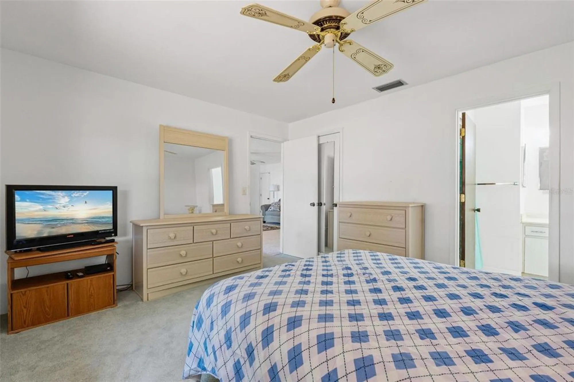 Property Slideshow image 4 of 37 | 4606 tippecanoe trl 119, Sarasota, FL, 34233