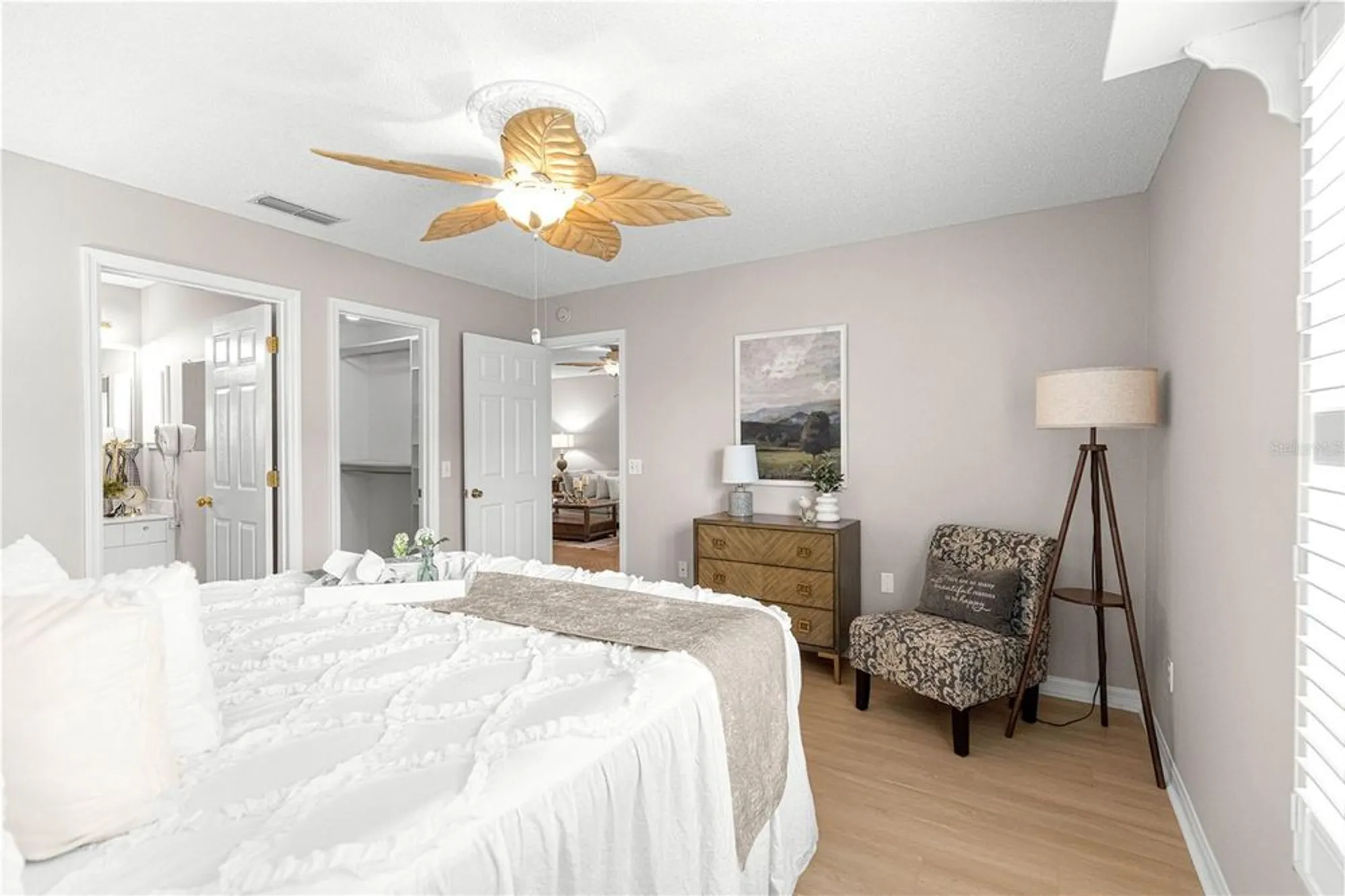 Property Slideshow image 18 of 42 | 748 hernandez dr, The Villages, FL, 32159