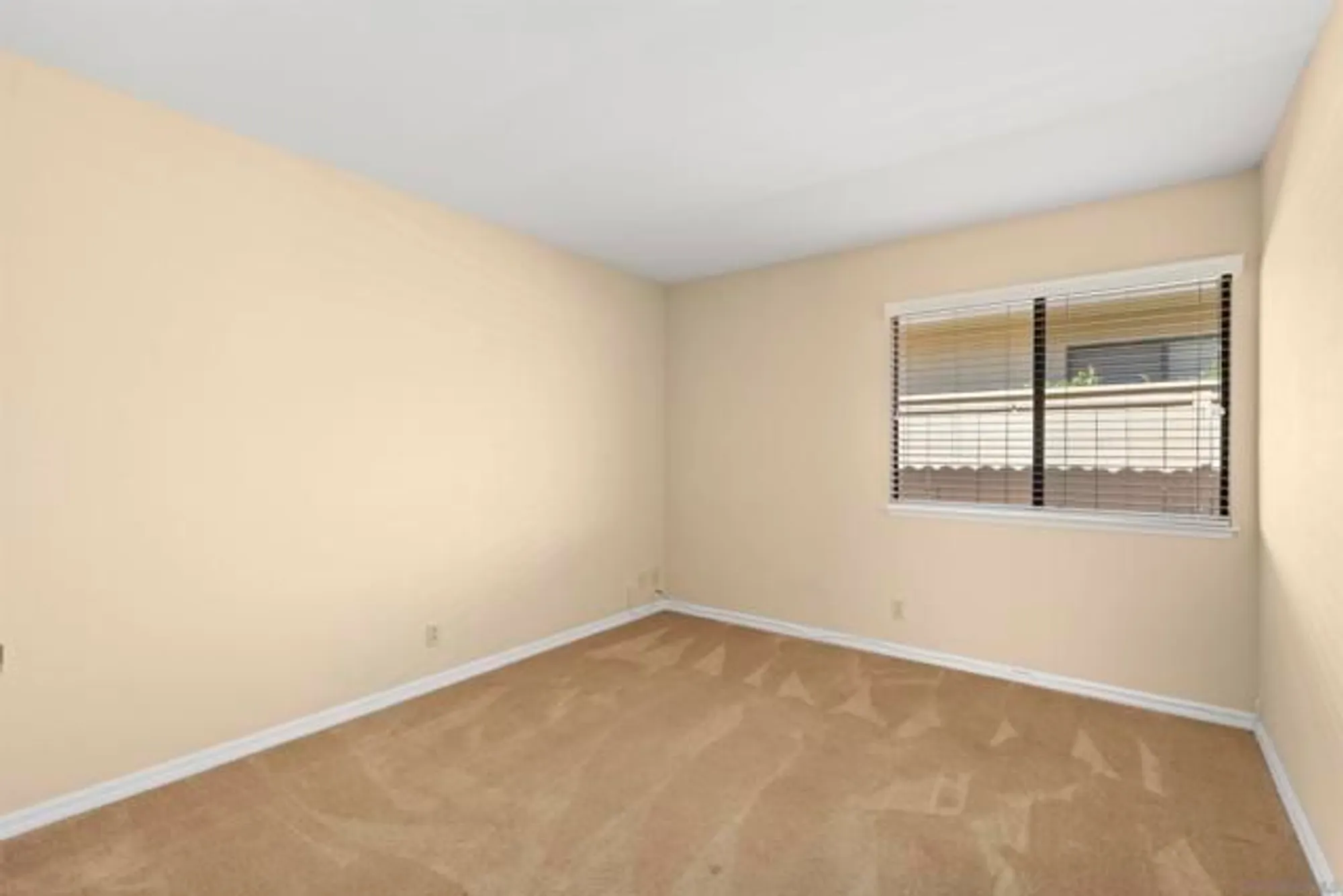 Property Slideshow image 19 of 38 | 13060 avenida marbella, San Diego, CA, 92128