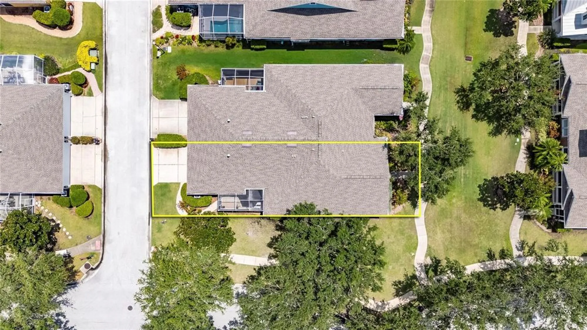 Property Slideshow image 43 of 59 | 208 oceania ct, Apollo Beach, FL, 33572