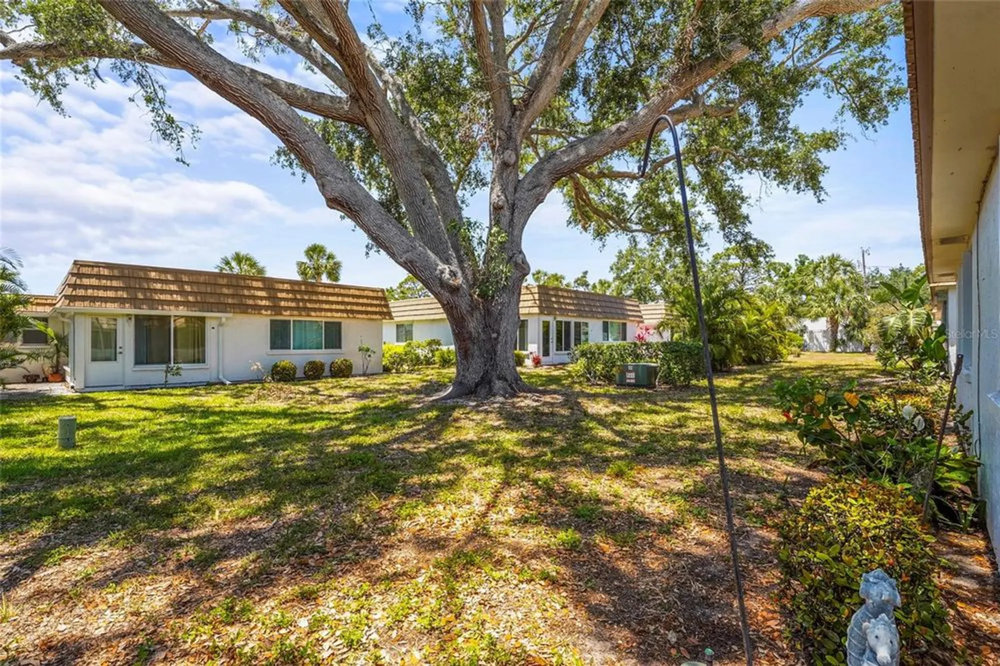 Property Slideshow image 26 of 39 | 2531 riverbluff pkwy # v181, Sarasota, FL, 34231