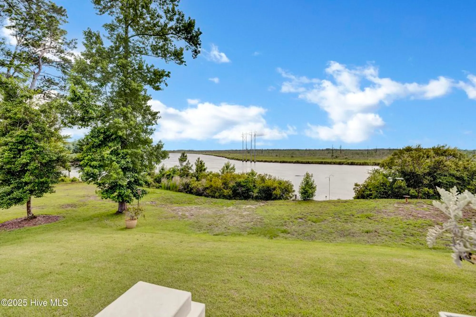 Property Slideshow image 65 of 128 | 3623 white cliffs dr, Castle Hayne, NC, 28429