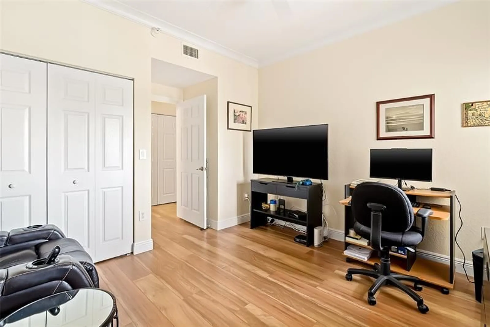 Property Slideshow image 17 of 37 | 7635 southampton ter 402, Tamarac, FL, 33321