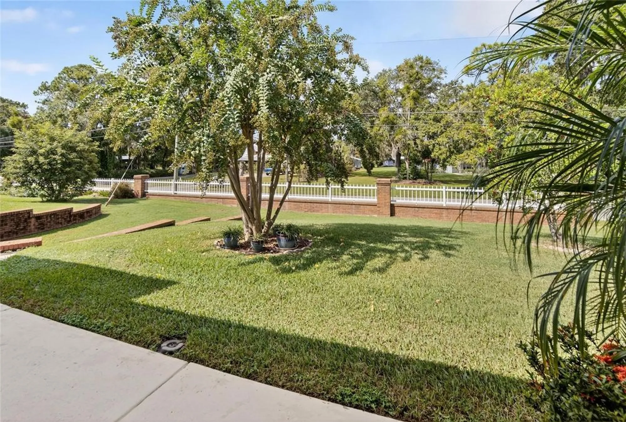 Property Slideshow image 19 of 71 | 6320 silver lakes dr, Lakeland, FL, 33810