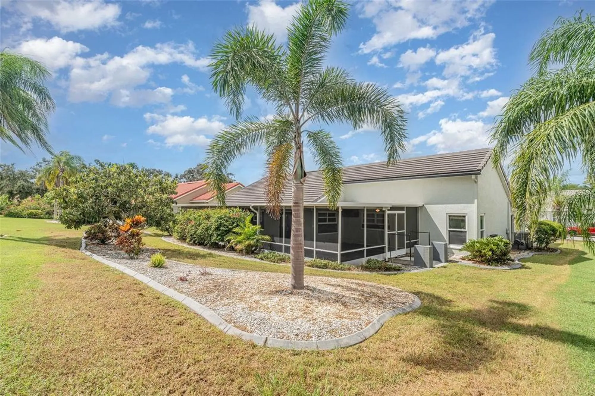 Property Slideshow image 30 of 31 | 2048 berry roberts dr, Sun City Center, FL, 33573