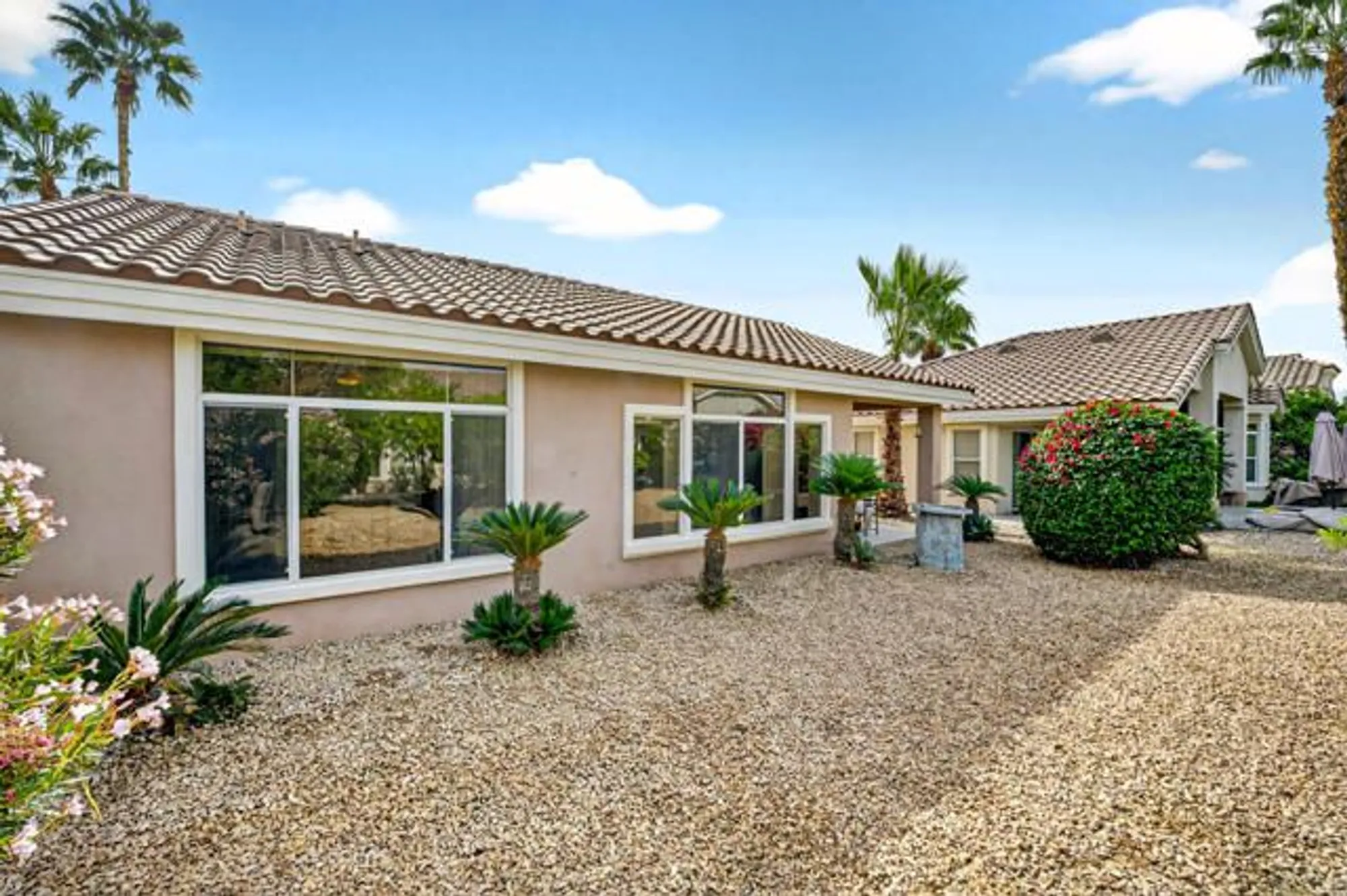 Property Slideshow image 27 of 40 | 78350 prairie flower dr, Palm Desert, CA, 92211