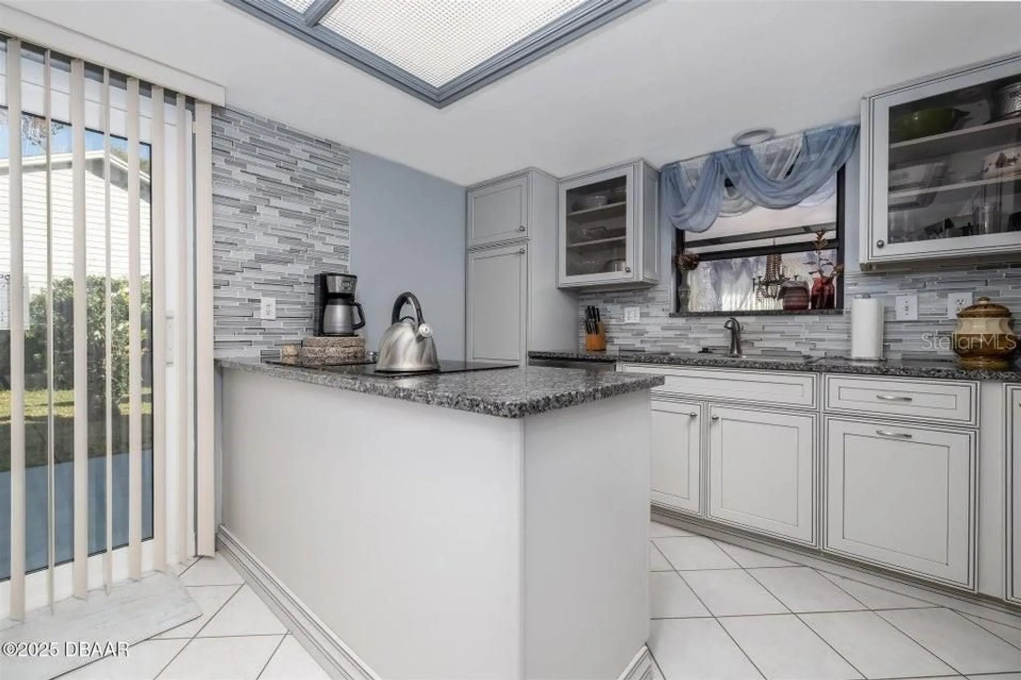 Property Slideshow image 12 of 30 | 252 gull dr, Daytona Beach, FL, 32119