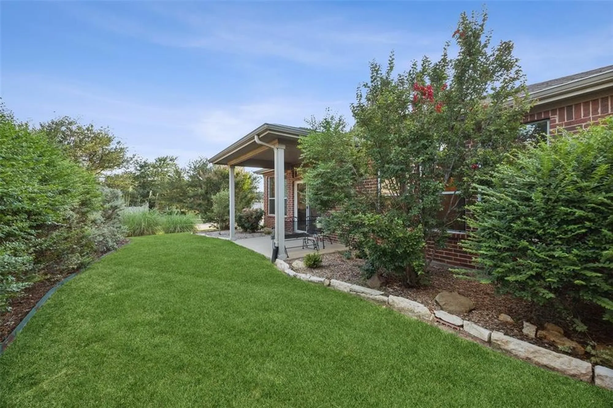 Property Slideshow image 26 of 34 | 7552 angel trace dr, Frisco, TX, 75036