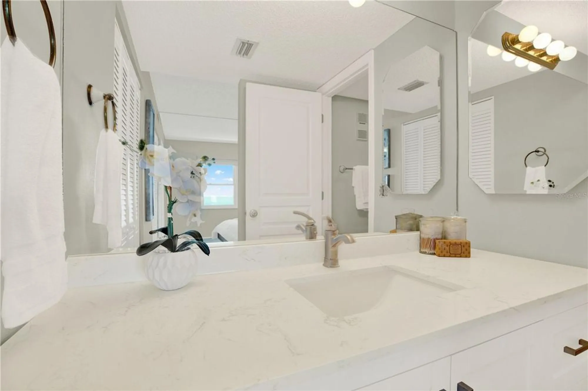 Property Slideshow image 23 of 47 | 9 haig pl 510, Dunedin, FL, 34698