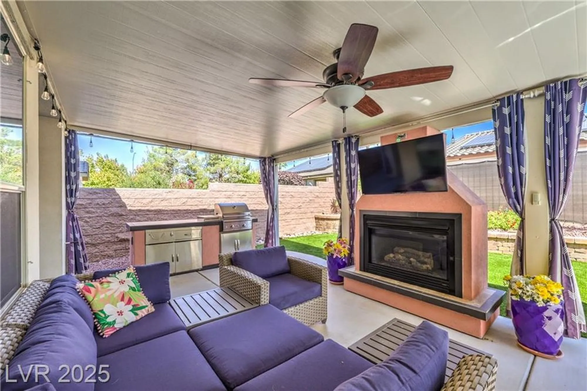 Property Slideshow image 3 of 44 | 3740 corte bella hills ave, North Las Vegas, NV, 89081