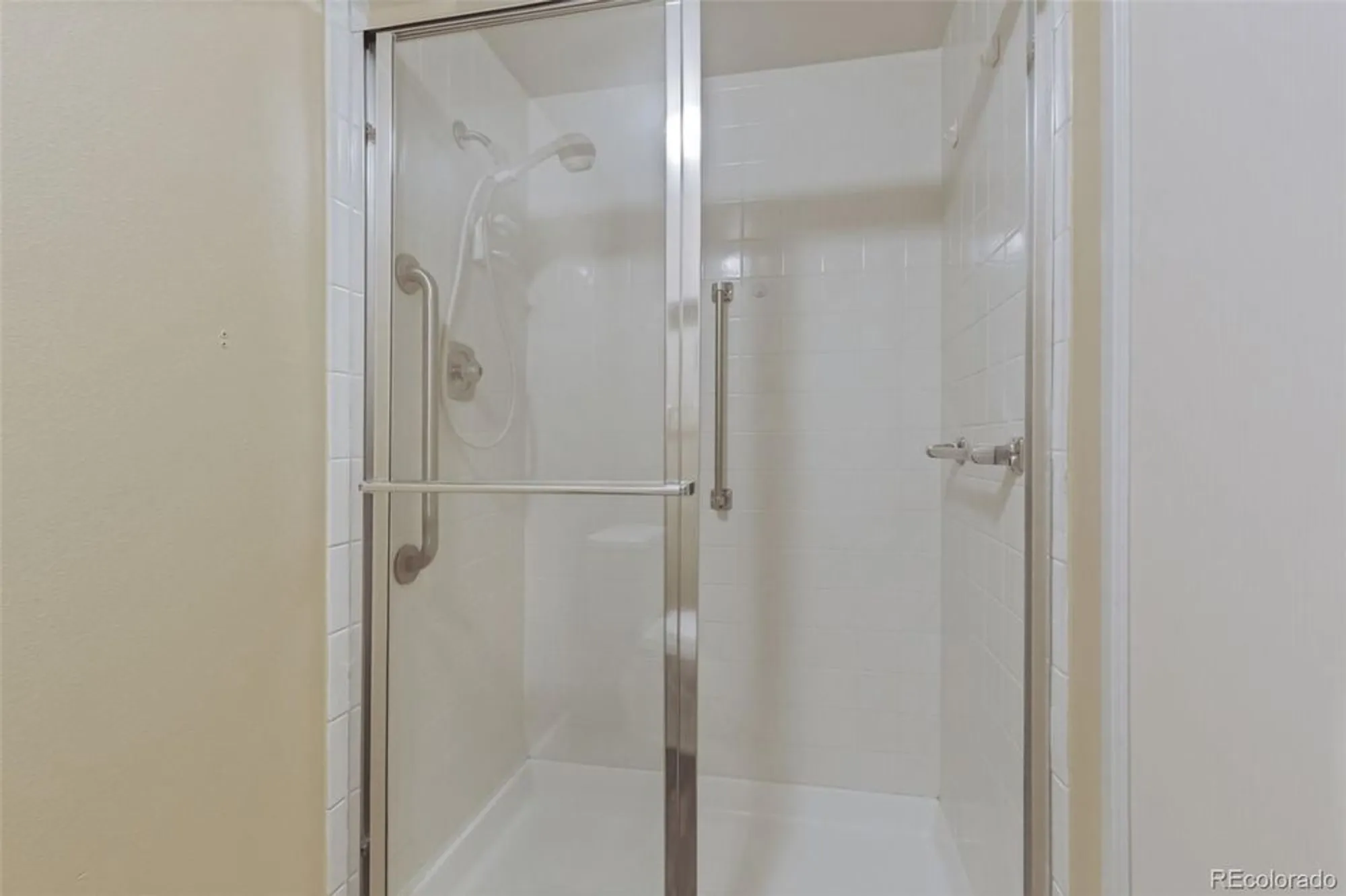 Property Slideshow image 18 of 45 | 14102 e linvale pl apt 403, Aurora, CO, 80014