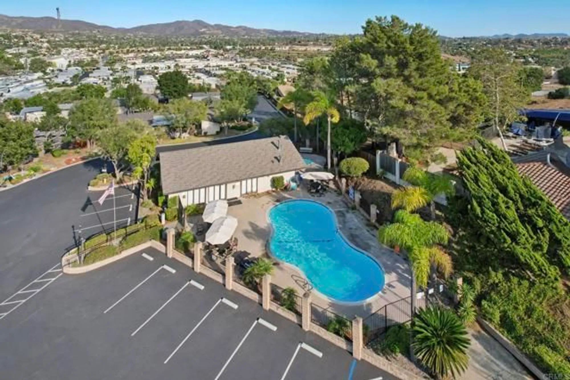 Property Slideshow image 34 of 36 | 737 nob cir, Vista, CA, 92084