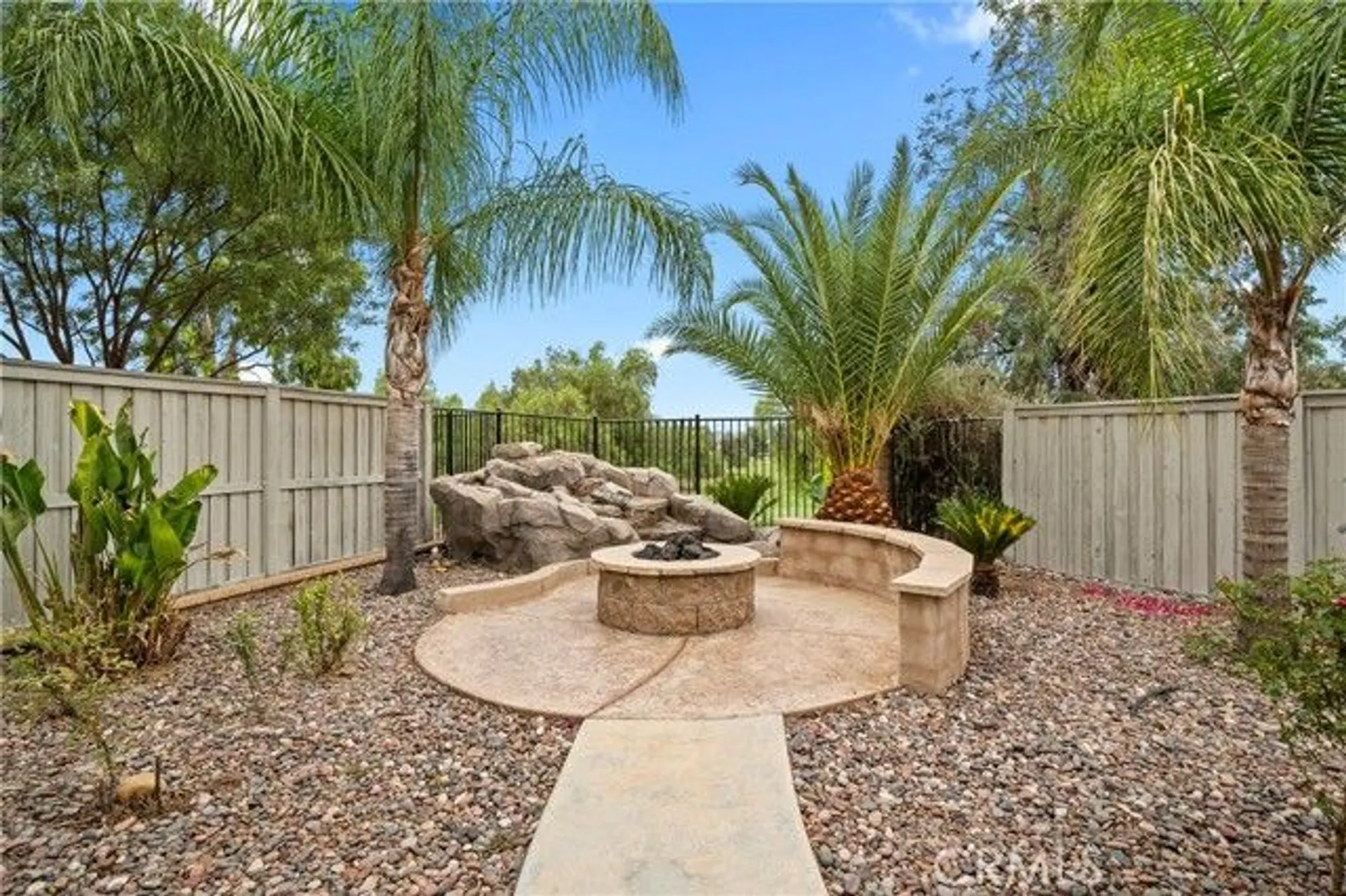 Property Slideshow image 39 of 44 | 584 tewell dr, Hemet, CA, 92545